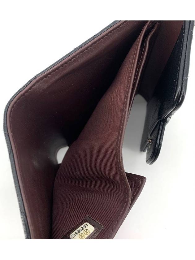 Classic Caviar Silver Logo Half Wallet Chanel