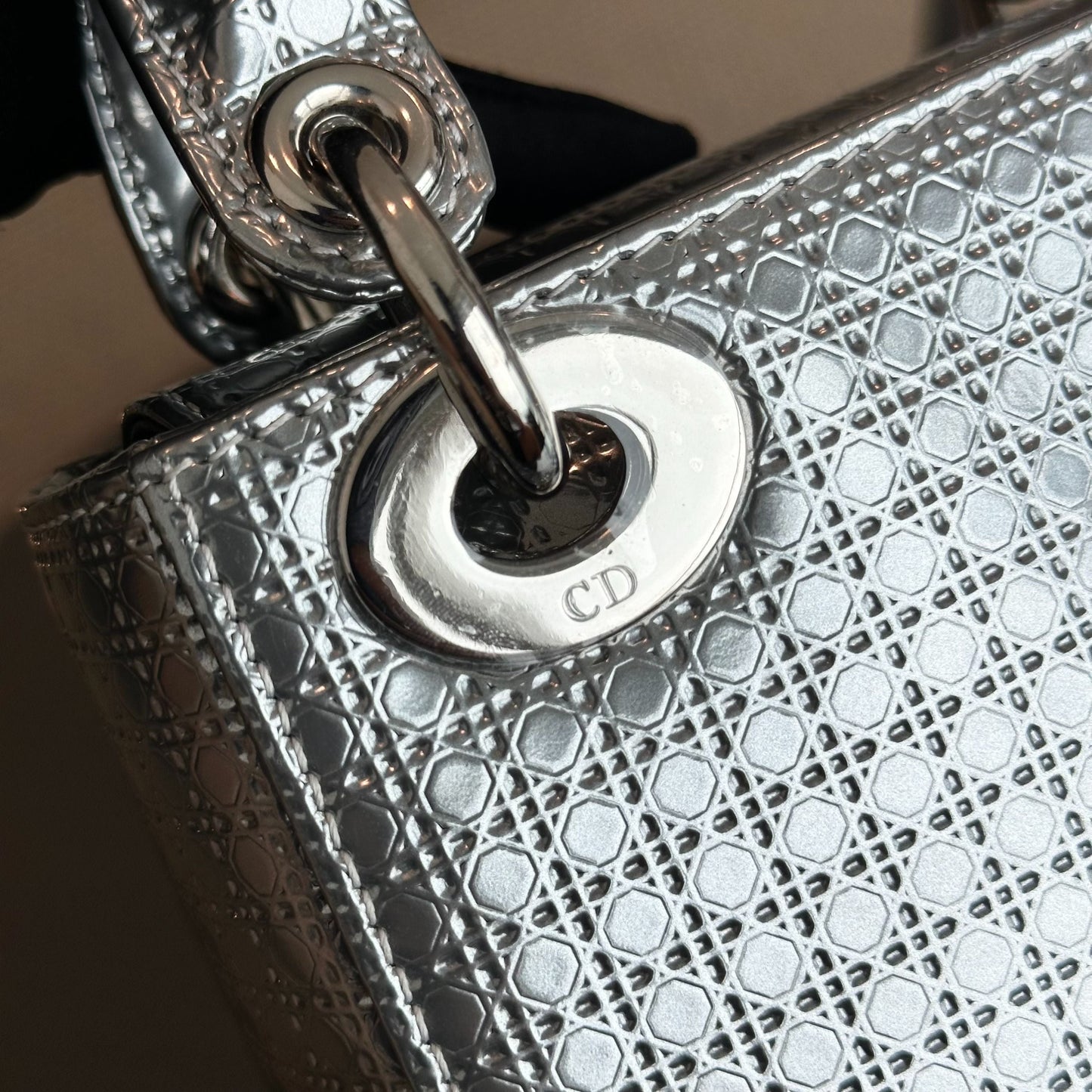 *Chain Strap* Lady Mini Metallic Silver Micro-Cannage SHW