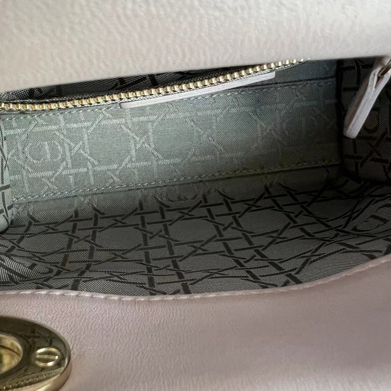 *Chain Version* Lady Mini Cannage Lambskin Iridescent Sakura Pink Golden Hardware