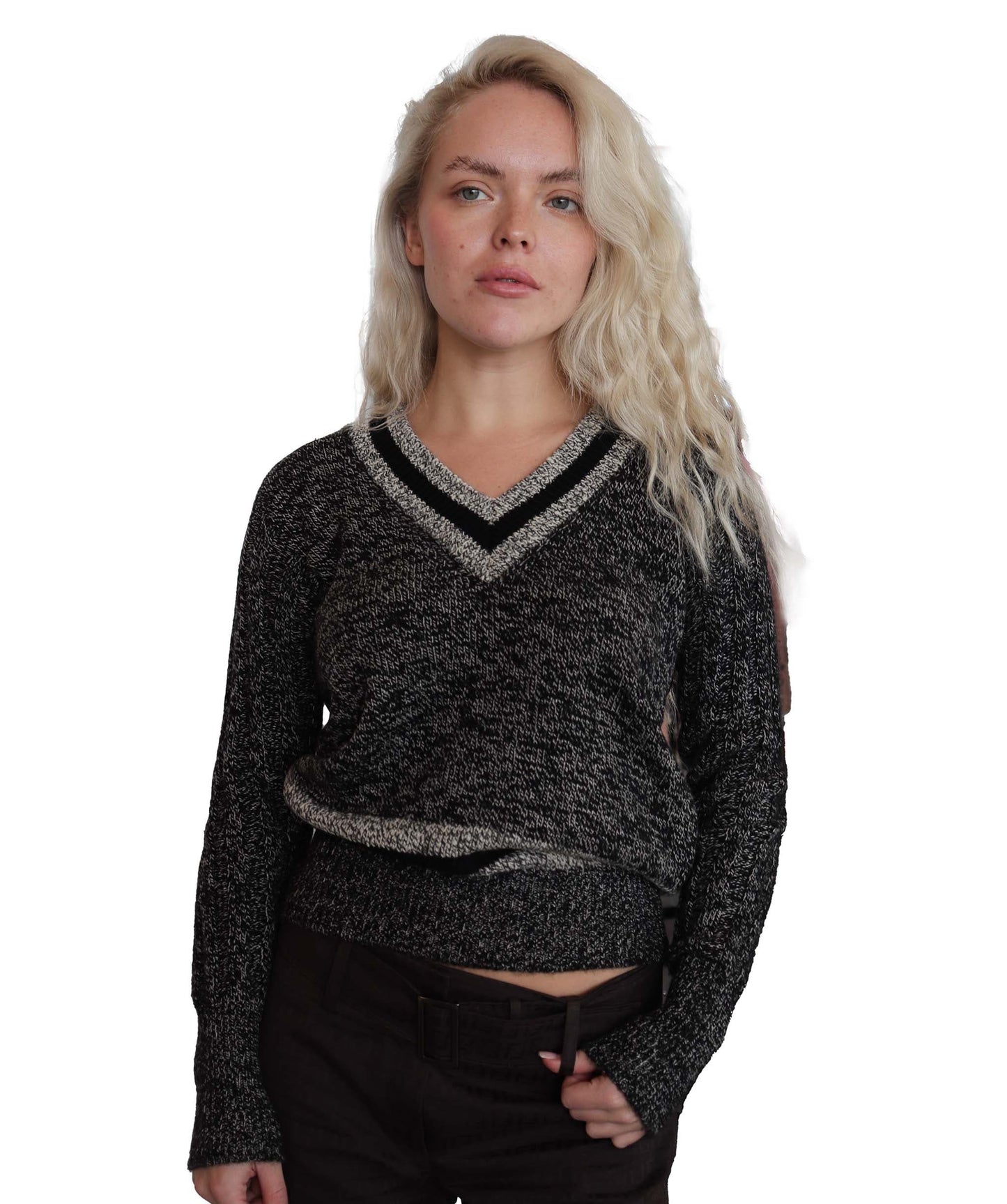 Chanel Cashmere V-neck - DXBS2551