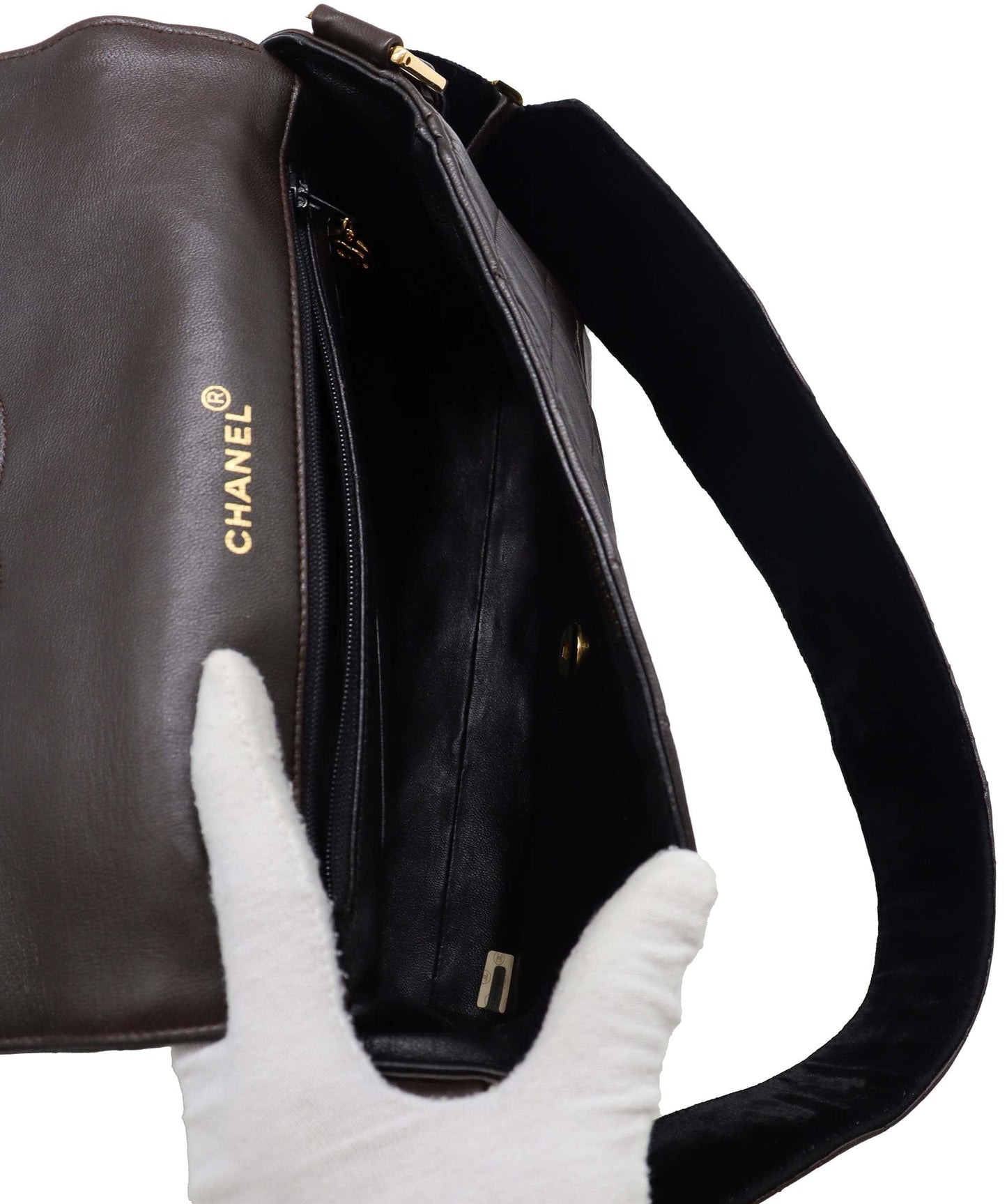 CHANEL VINTAGE MATELASSE SHOULDER BAG - DXBS2750