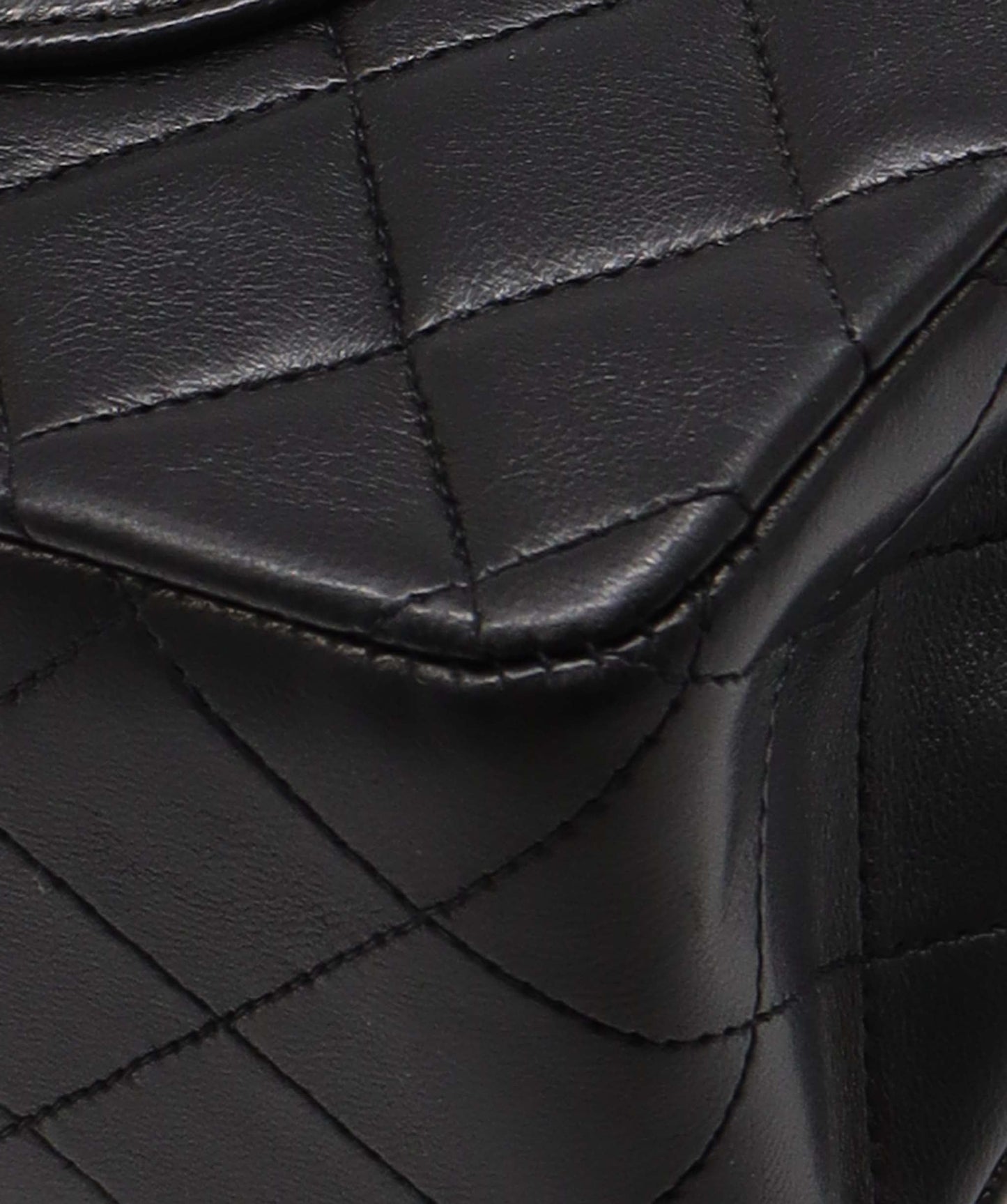 CHANEL VINTAGE CLASSIC FLAP MEDIUM CHAIN SHOULDER BAG BLACK LAMB SKIN 90258890 DXBS2878