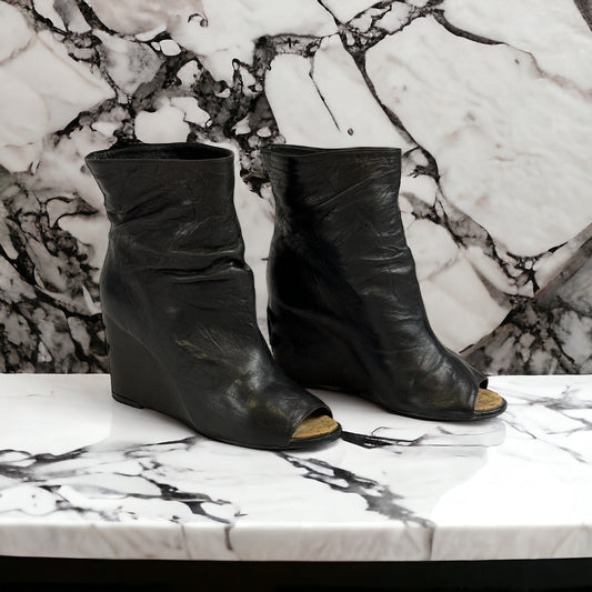 Chanel - Bottines talon compensé T.37,5