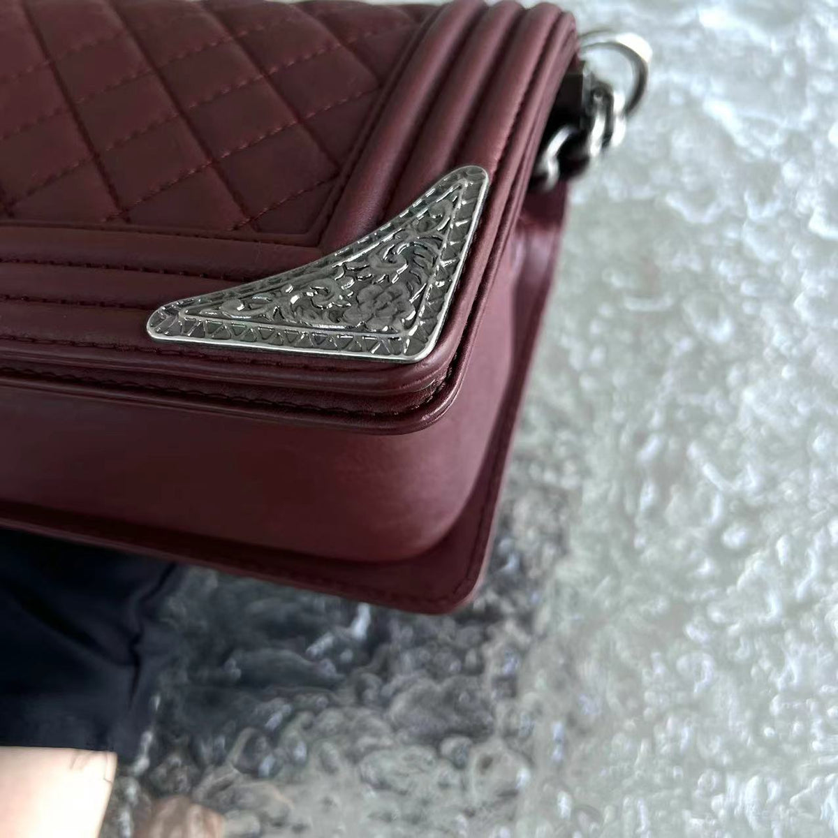 Boy Limited Edition Old Medium Quilted Grained Calfskin With Metal Edegs Burgundy Leboy RSHW No 19