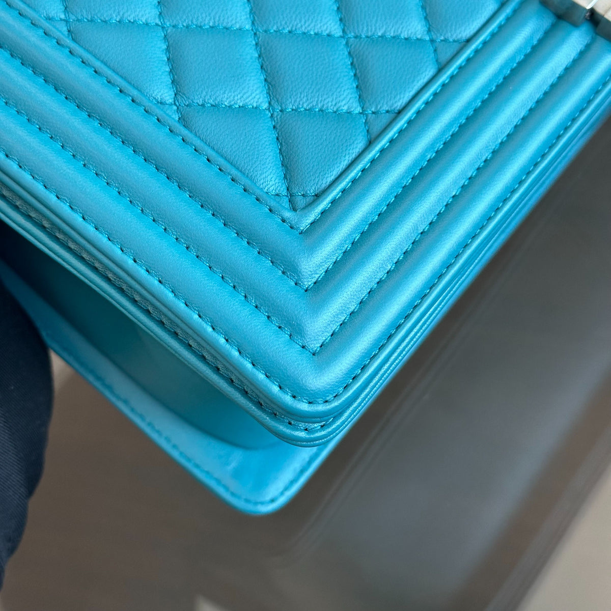 Boy New Medium 28CM Quilted Lambskin LeBoy Blue SHW No 19
