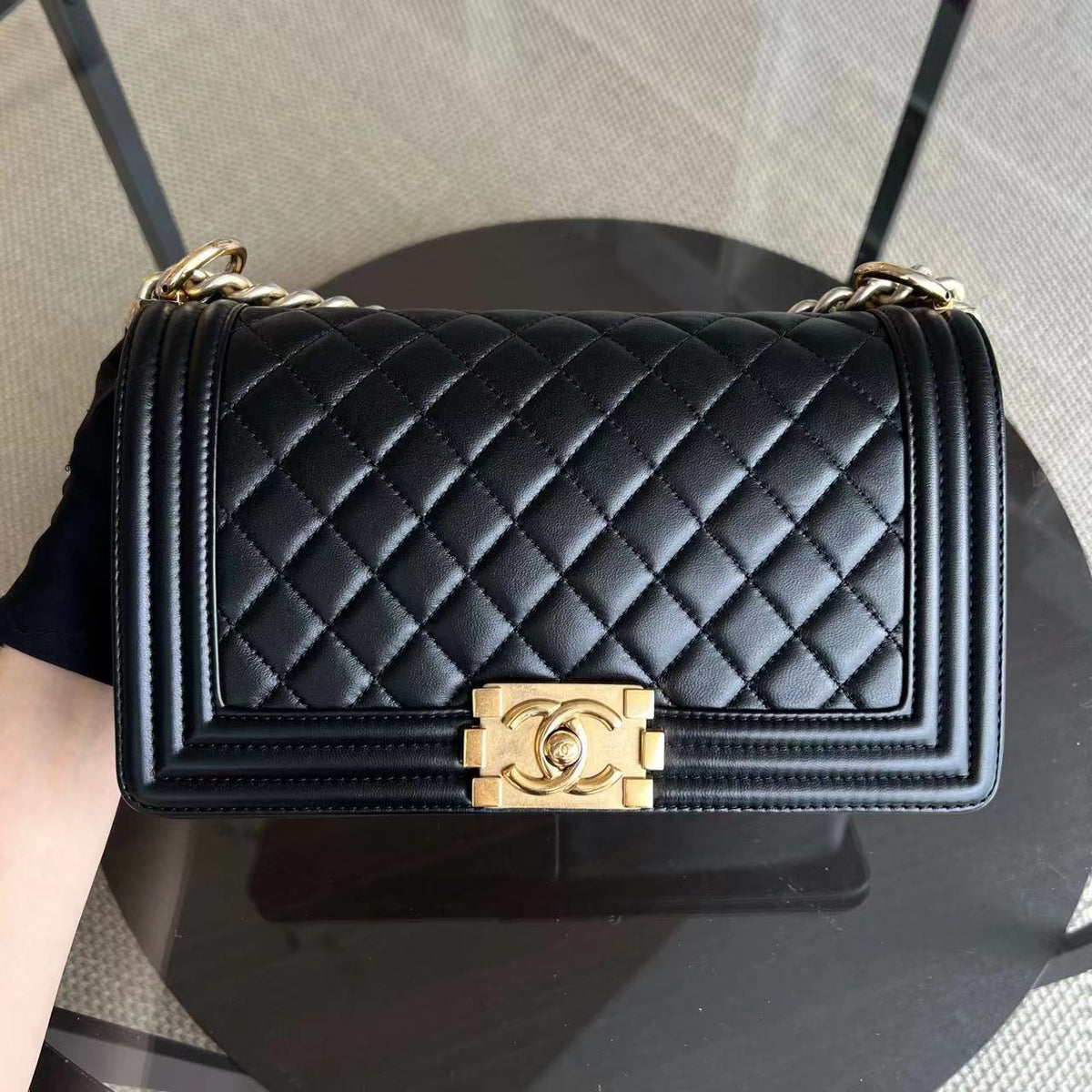 Boy Old Medium 25CM Quilted Lambskin Black Leboy Golden Hardware Series 23