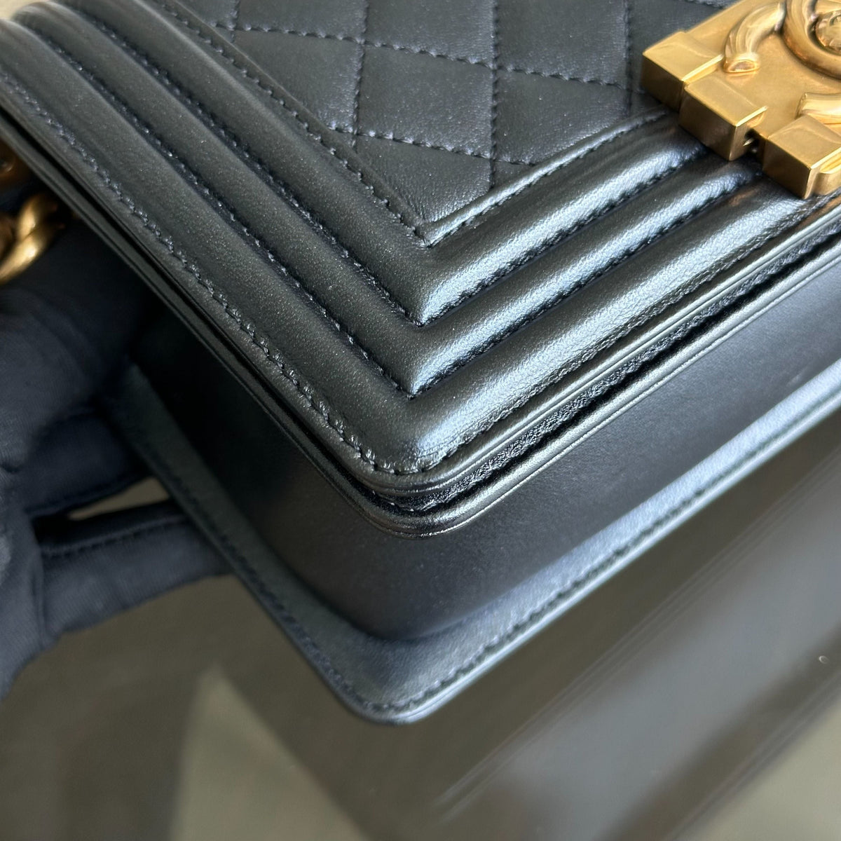 Boy Small 20CM Quilted Lambskin Leboy Iridescent Black GHW No 19