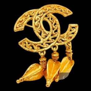 Chanel Gold Vintage Jewelry Logo/Charm Brooch 95A