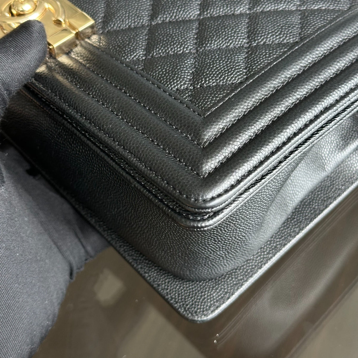 Caviar Boy Old Medium 25CM Quilted Calfskin Leboy Black GHW No 23