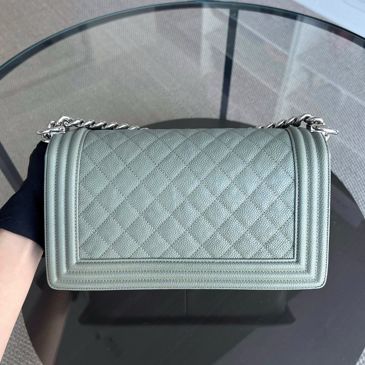 Caviar Boy Old Medium 25CM Quilted Grained Calfskin Light Green Leboy Silver Hardware Series 25