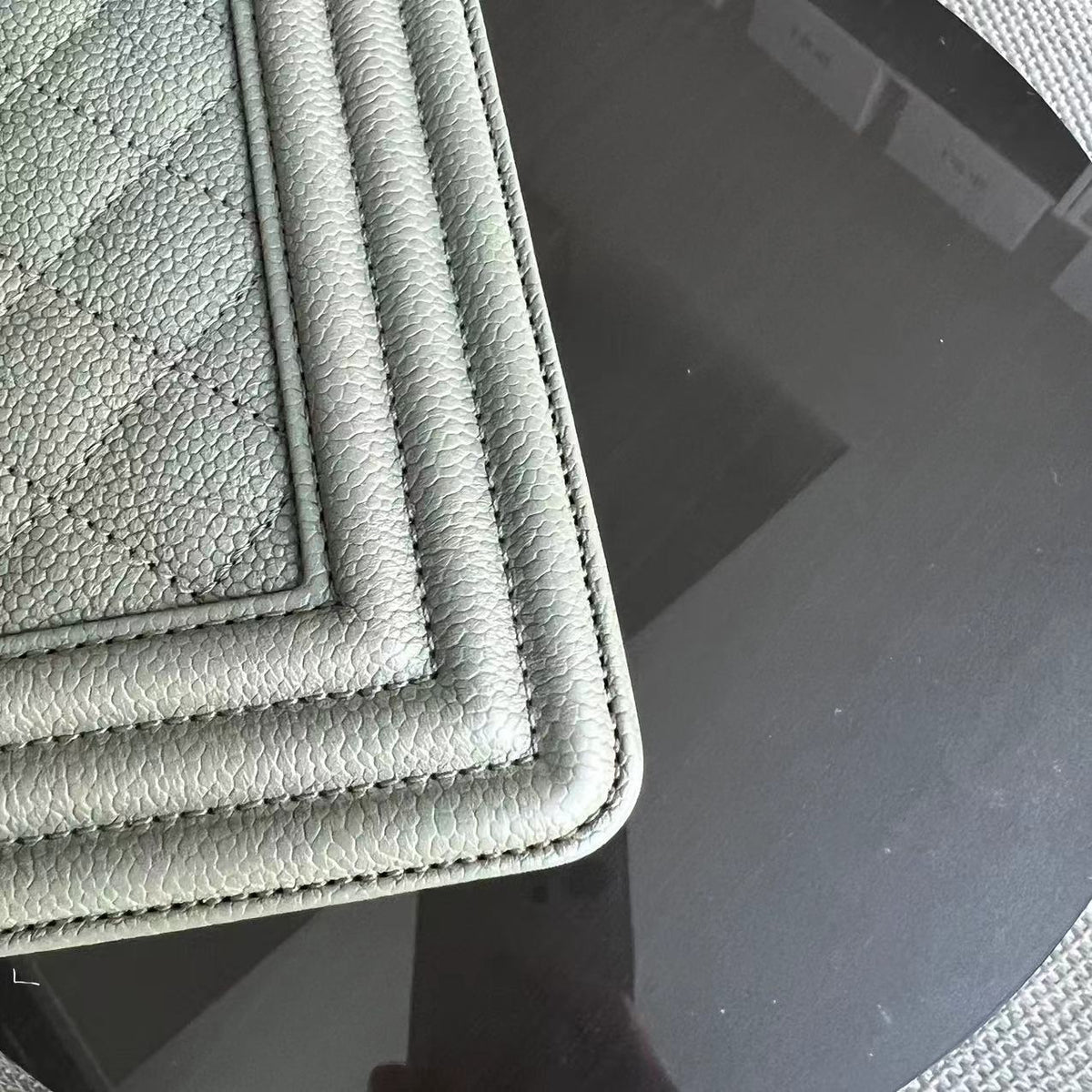 Caviar Boy Old Medium 25CM Quilted Grained Calfskin Light Green Leboy Silver Hardware Series 25