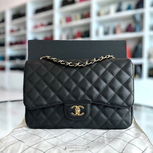 Caviar Jumbo Classic Flap Single Flap Quilted Calfskin Black GHW No 13