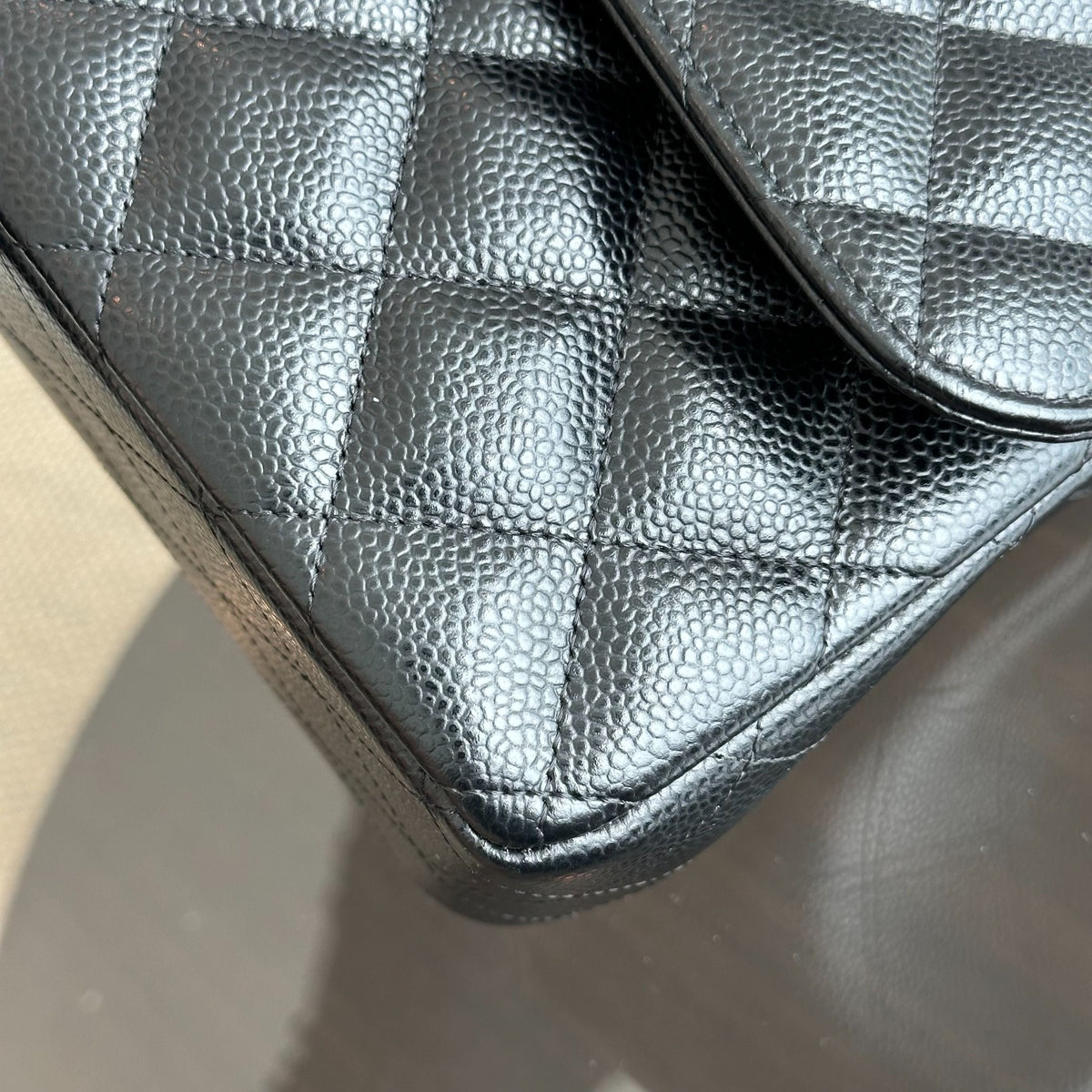 Caviar Jumbo Double Classic Flap Quilted Black GHW No 25
