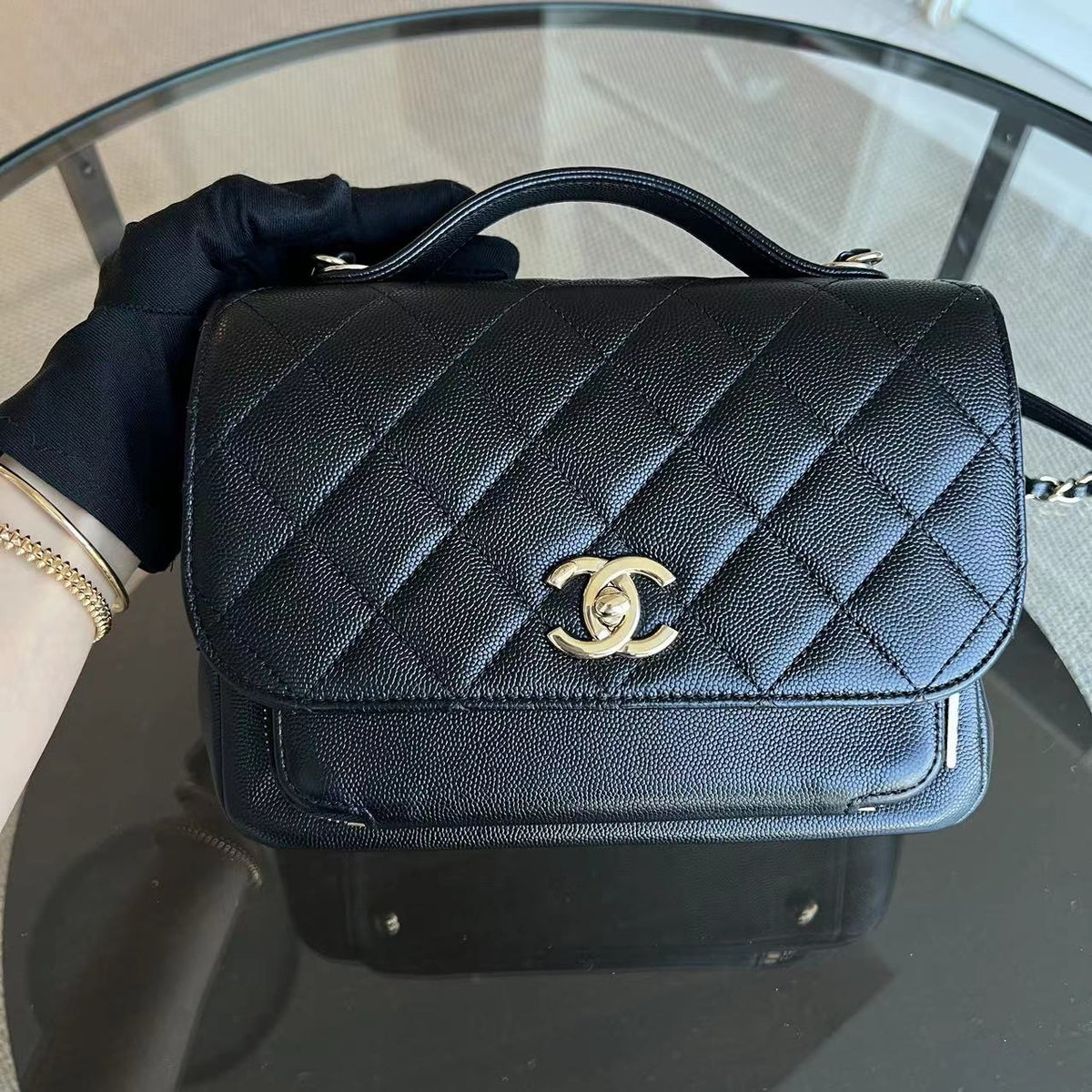 Caviar Medium Business Affinity 23CM Quilted Calfskin Black GHW No 25