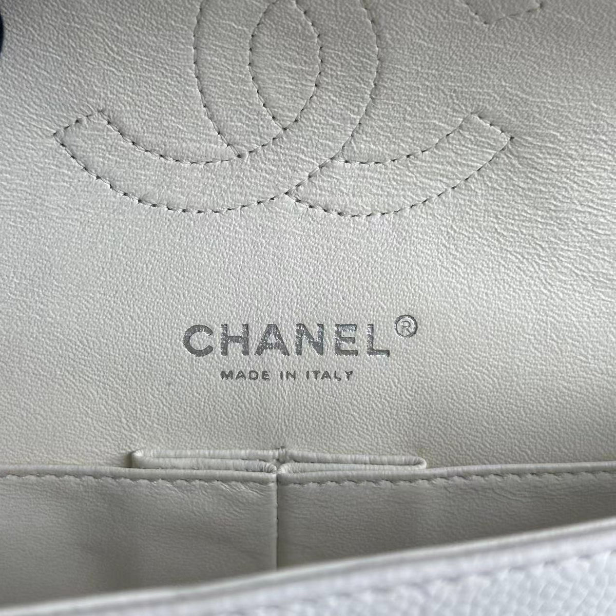 Caviar Double Flap 25CM Quilted Calfskin White SHW No 12