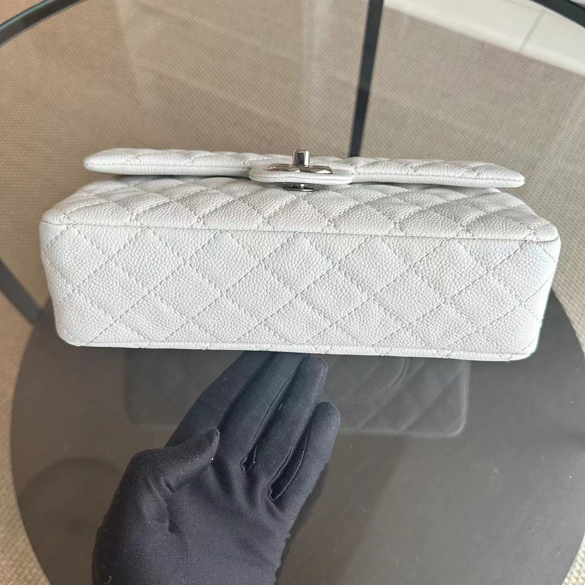 Caviar Double Flap 25CM Quilted Calfskin White SHW No 12