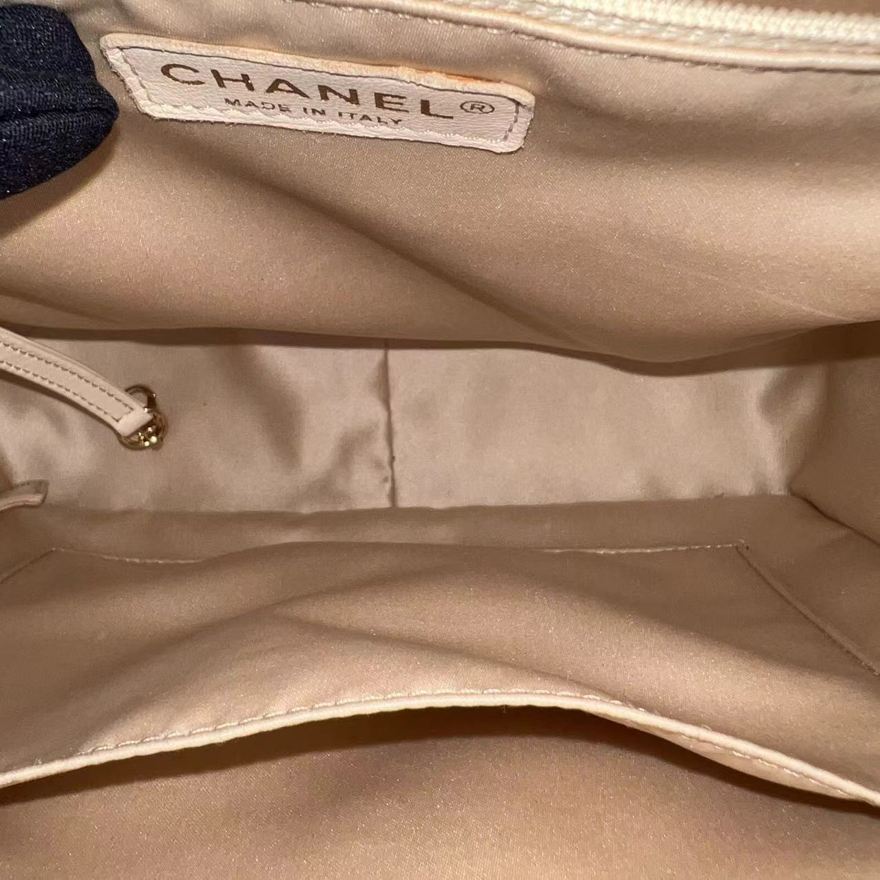 Caviar PST Petite Shopping Tote Quilted Grained Calfskin Beige Golden Hardware Series 14