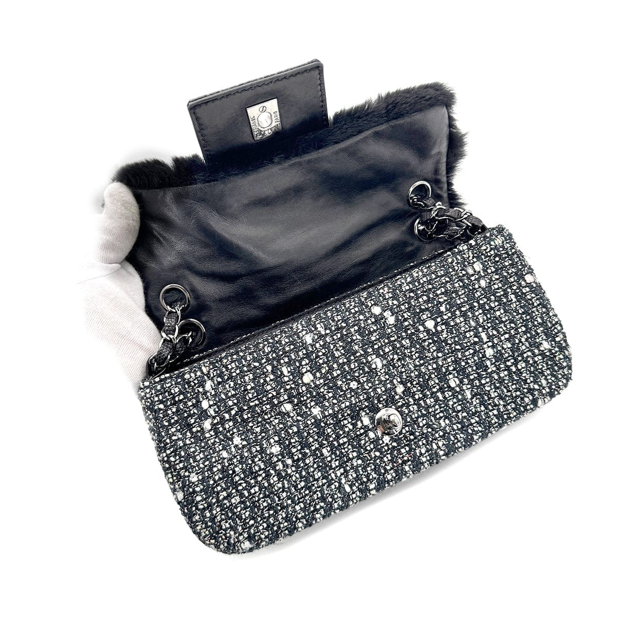 CHANEL VINTAGE CHAIN SHOULDER BAG BLACK TWEED FUR 90269238