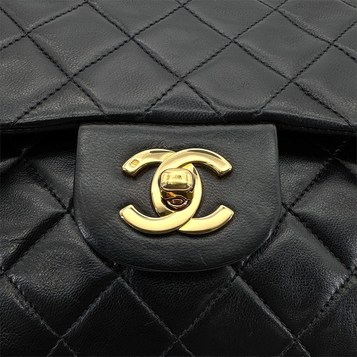 CHANEL VINTAGE CLASSIC FLAP SMALL CHAIN SHOULDER BAG BLACK LAMB SKIN 90268871