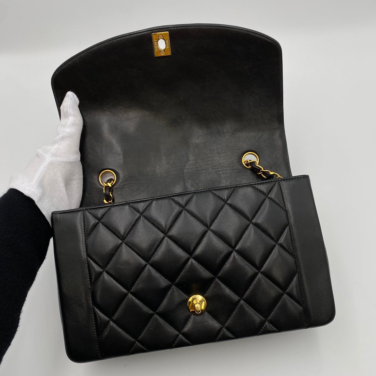 CHANEL VINTAGE DIANA MEDIUM CHAIN SHOULDER BAG BLACK LAMB SKIN 90220274