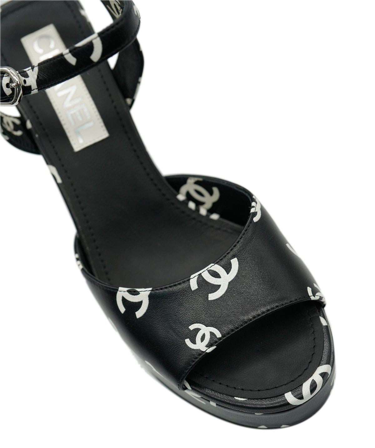 Chanel Logo Black & White Heels - DXBS2967