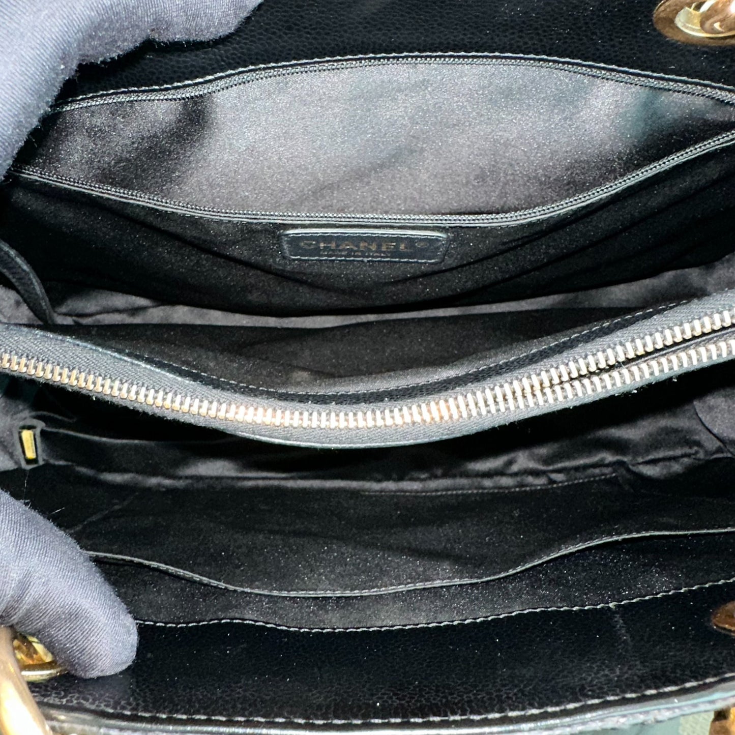 GST Caviar Grand Shopping Tote Black GHW
