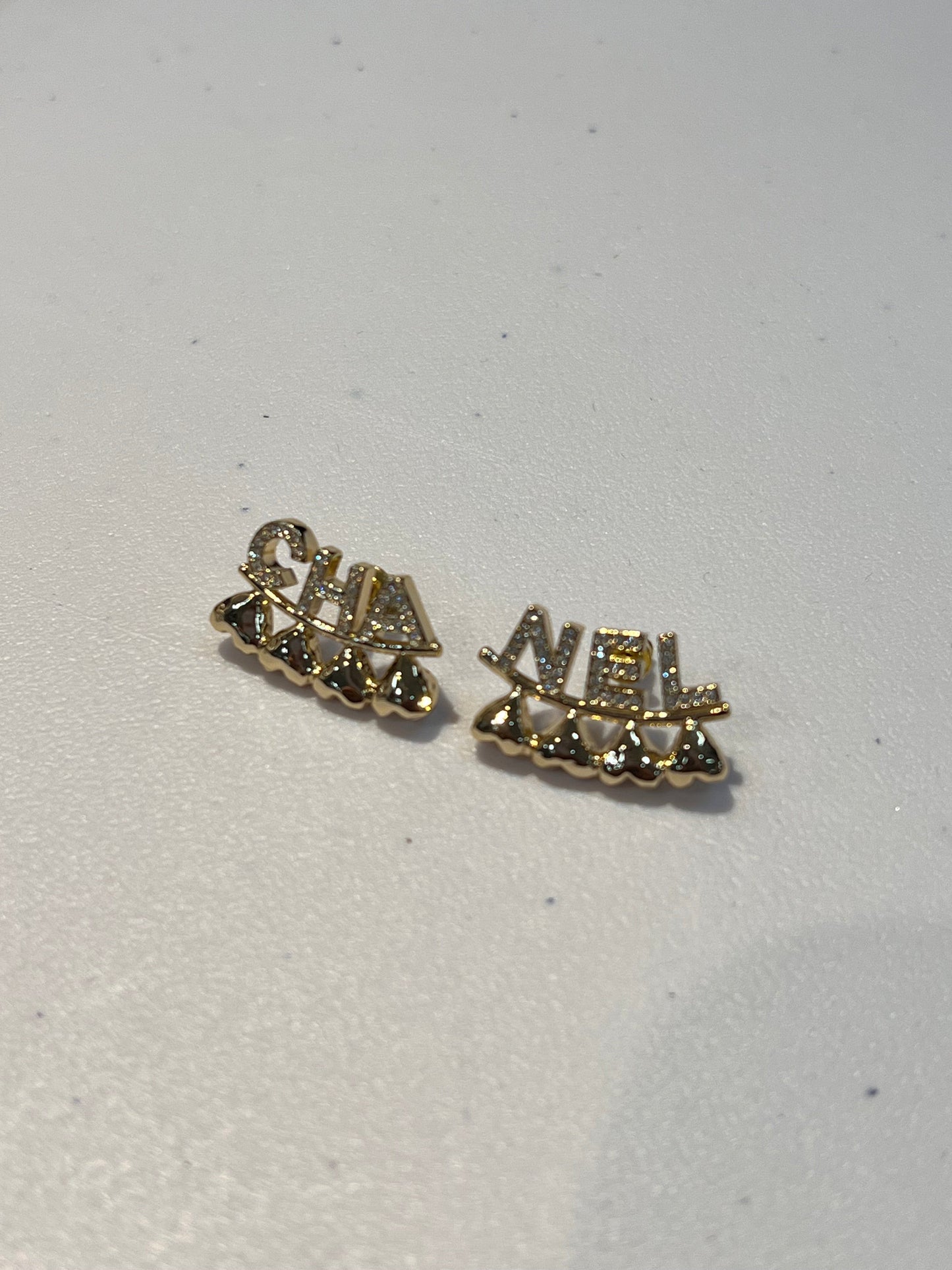 Chanel CHA NEL Heart Ear Studs GHW 90269941