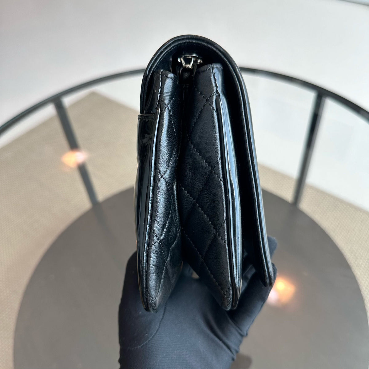 Lipstick Flap Bag Patent Vinyl Leather Black No 13