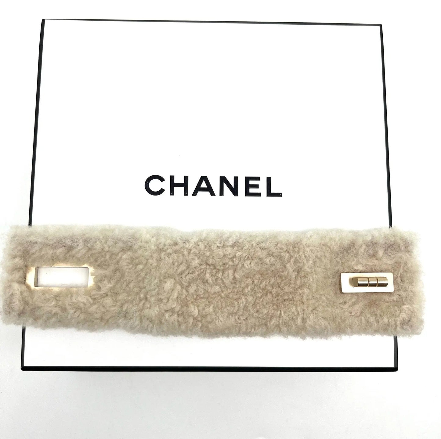 Chanel - Manchette 2.55
