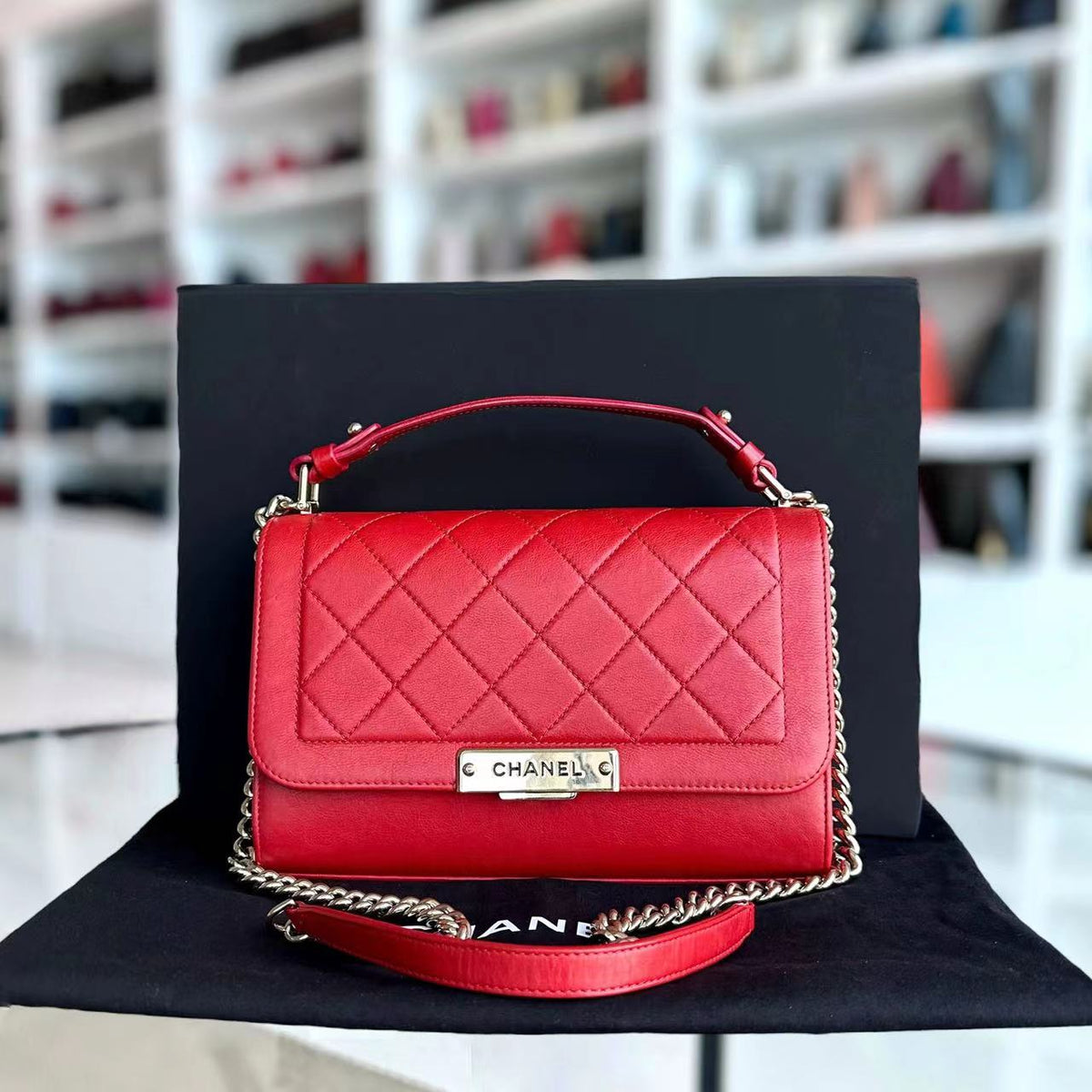 Chanel Medium Label Click Flap Quilted Grained Calfskin Red Golden Hardware Series 24