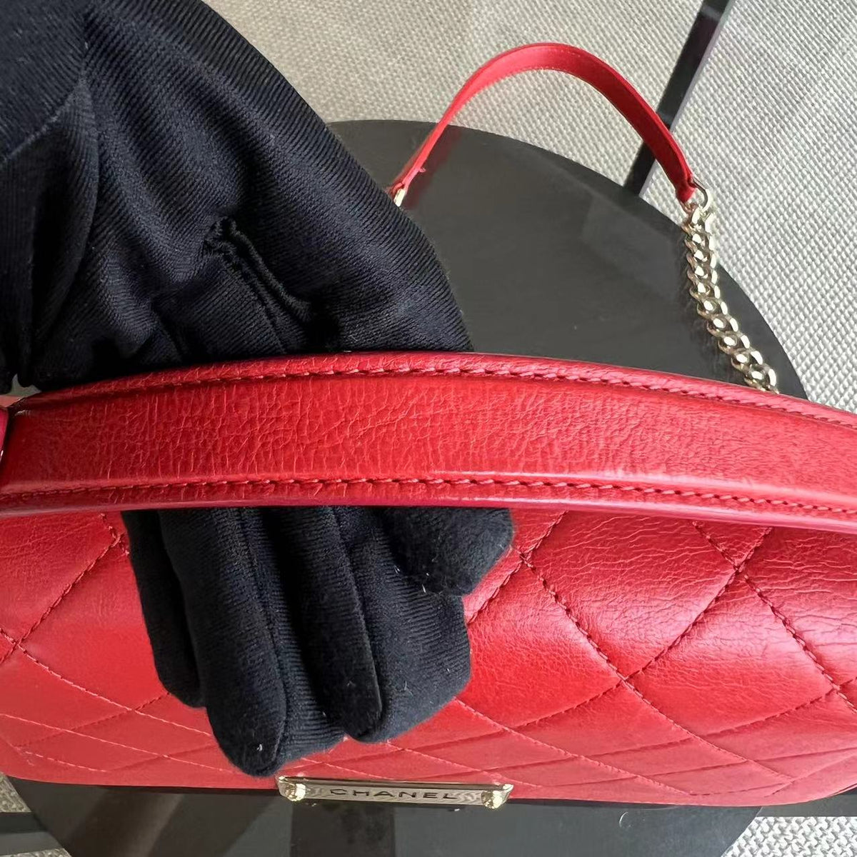 Chanel Medium Label Click Flap Quilted Grained Calfskin Red Golden Hardware Series 24