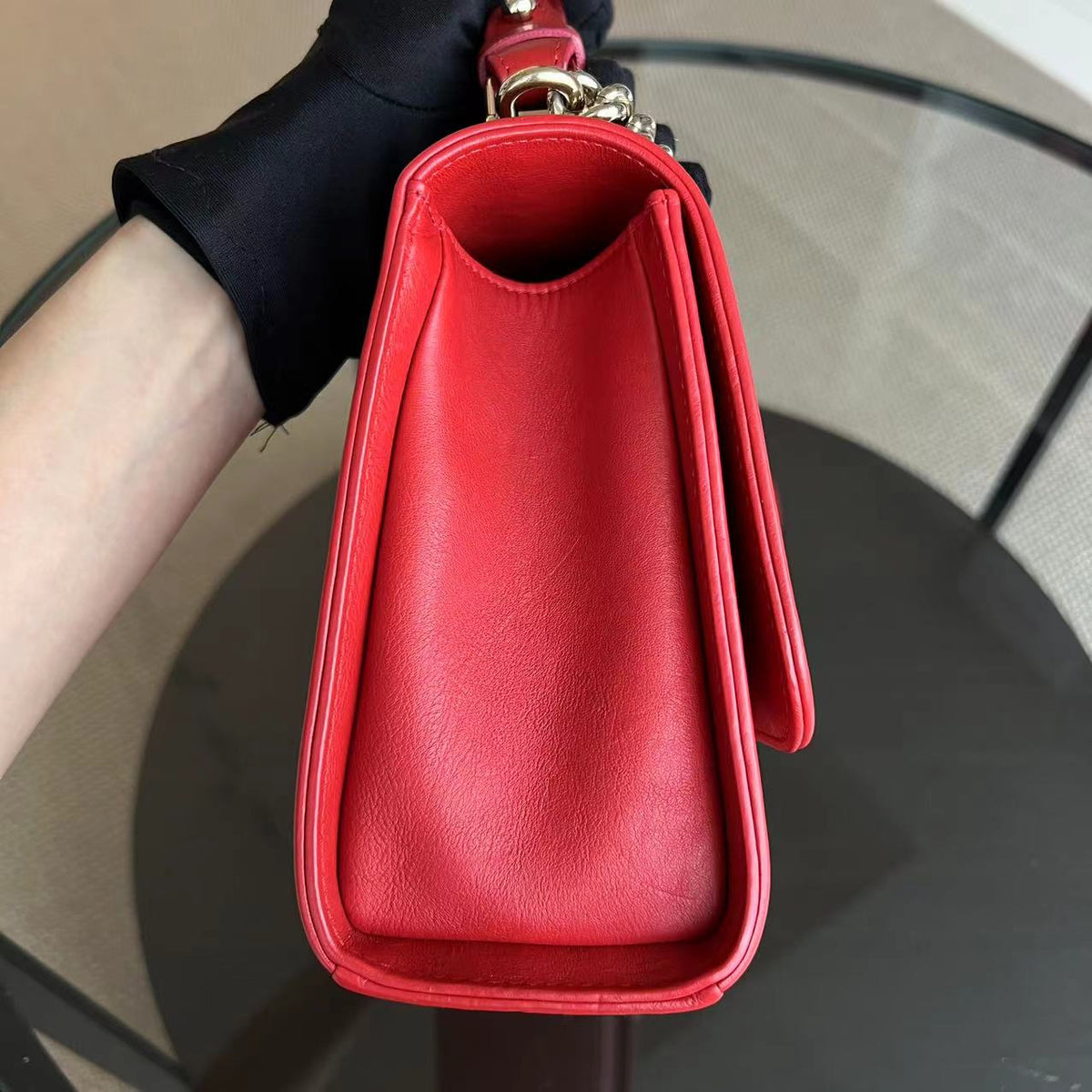 Chanel Medium Label Click Flap Quilted Grained Calfskin Red Golden Hardware Series 24