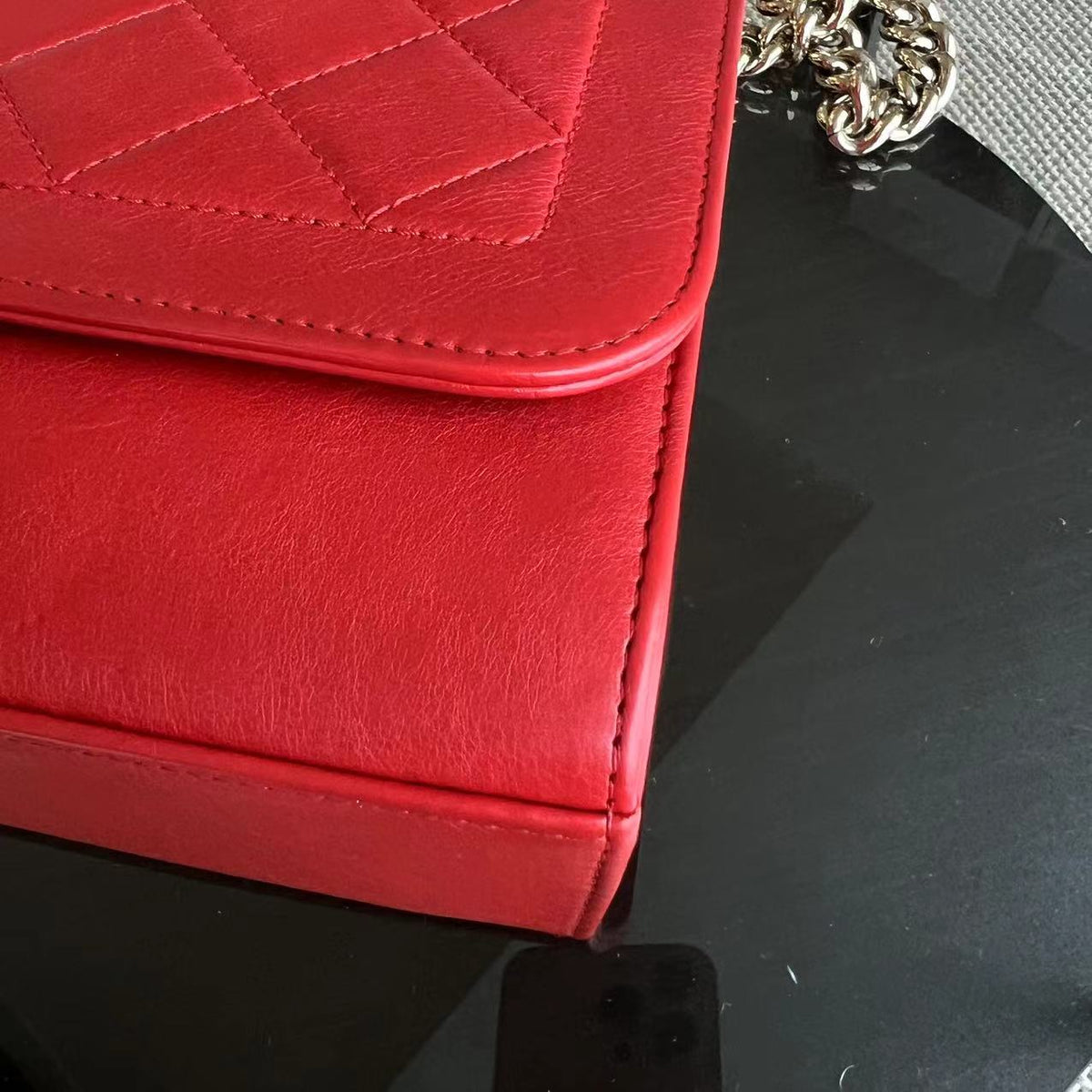 Chanel Medium Label Click Flap Quilted Grained Calfskin Red Golden Hardware Series 24