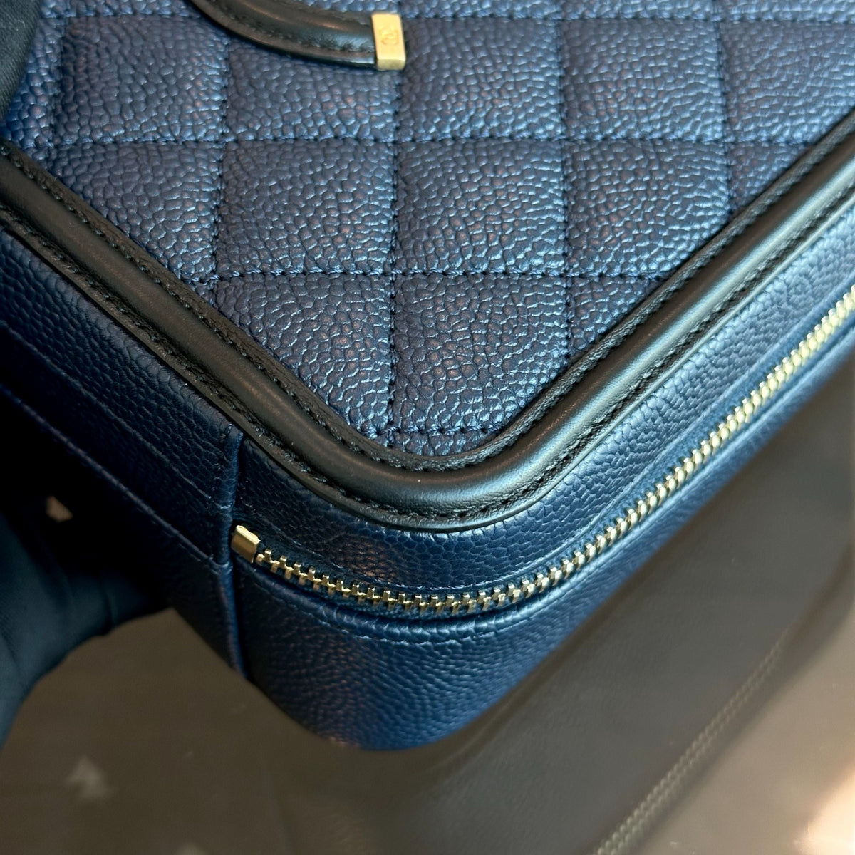 Chanel Vanity Case Medium - Caviar Dark Blue GHW No 24