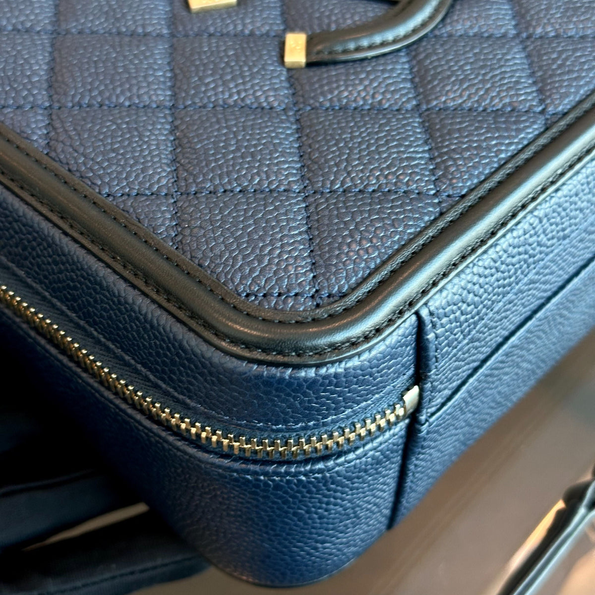 Chanel Vanity Case Medium - Caviar Dark Blue GHW No 24