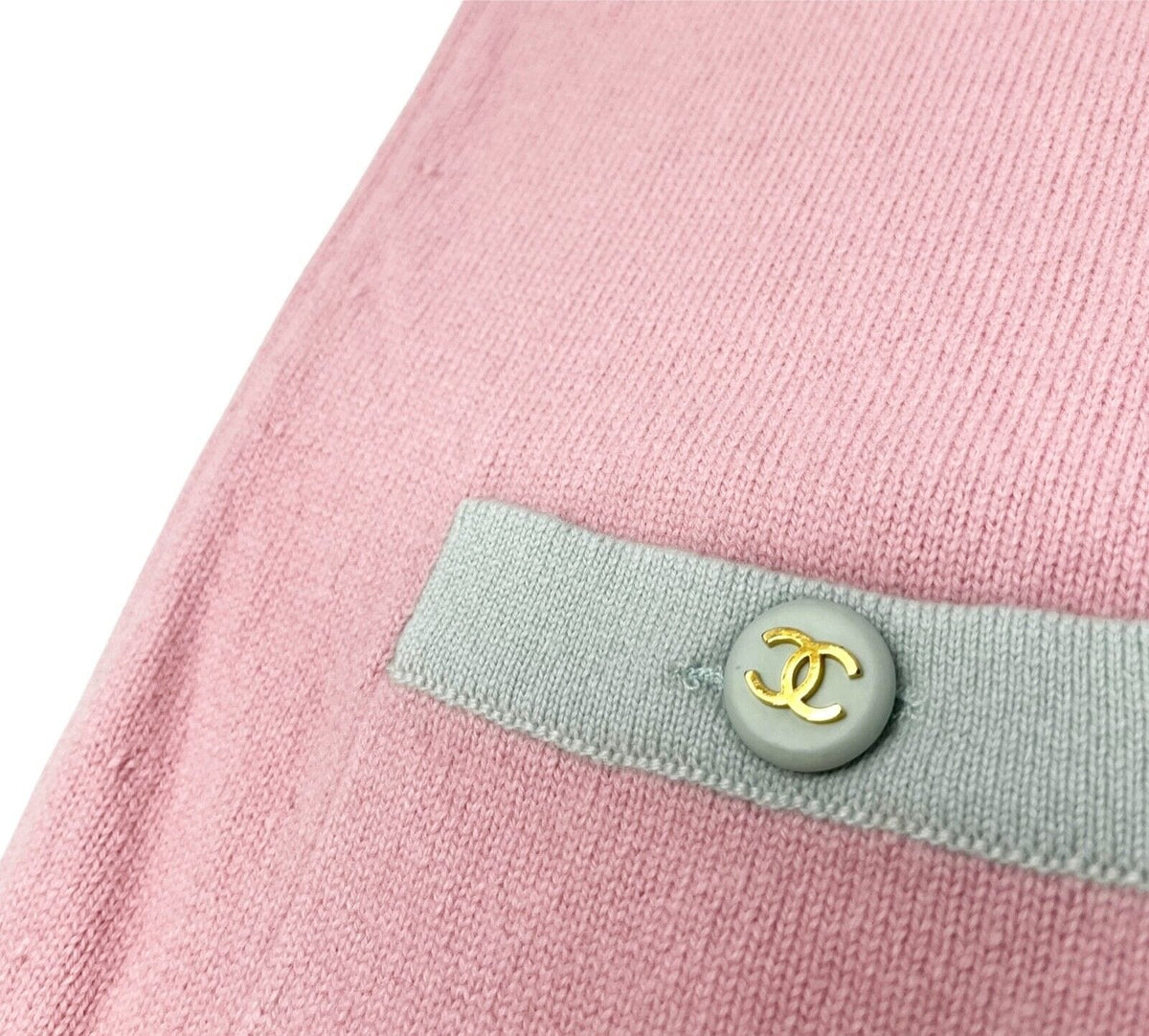 CHANEL Vintage CC Logo Cardigan Sweater Top Button Pink Blue Cashmere