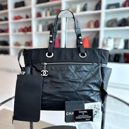 Paris Biarritz Quilted Tote with Pouch Black No 11