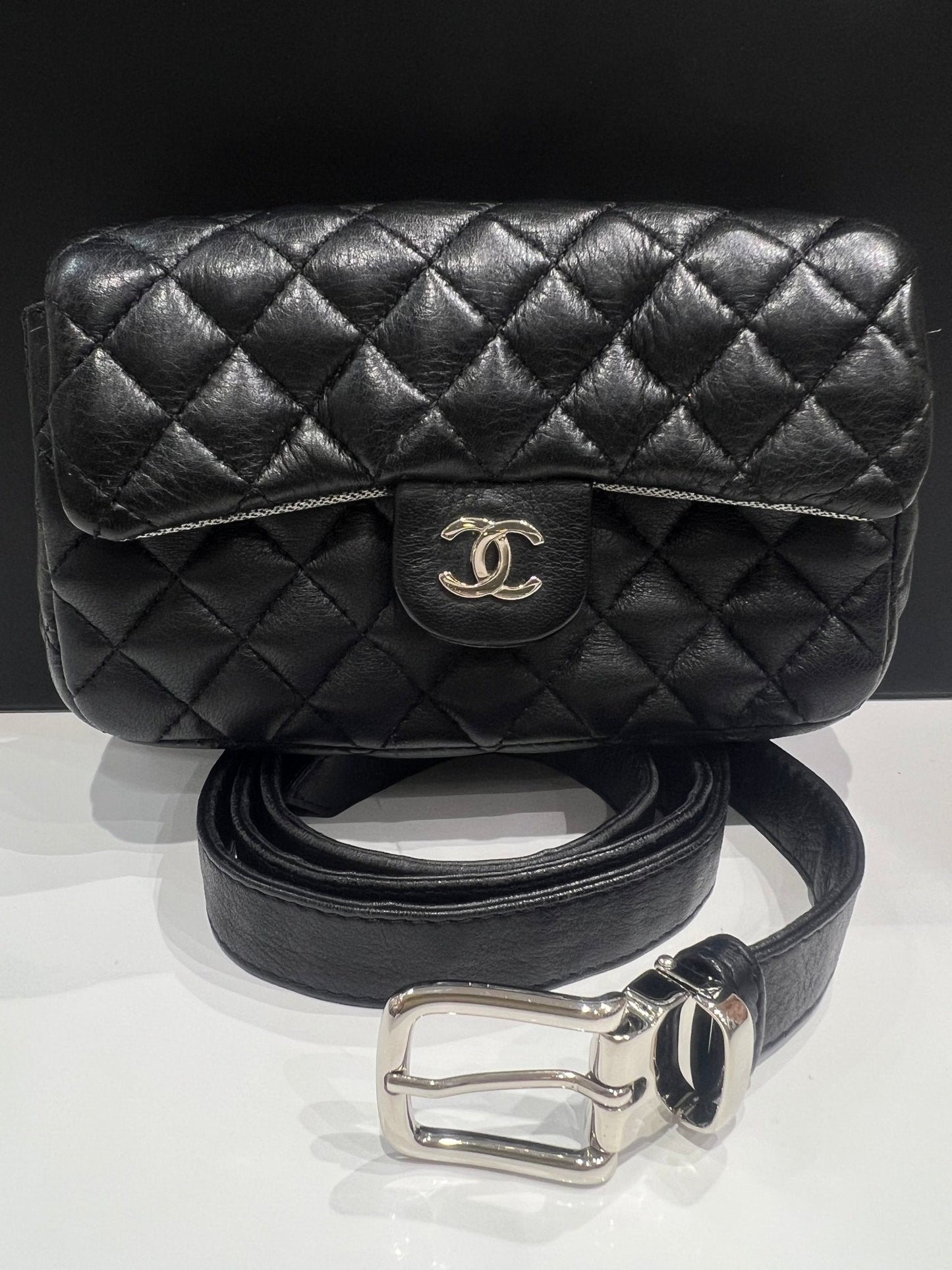 Chanel - pochette ceinture cuir noir