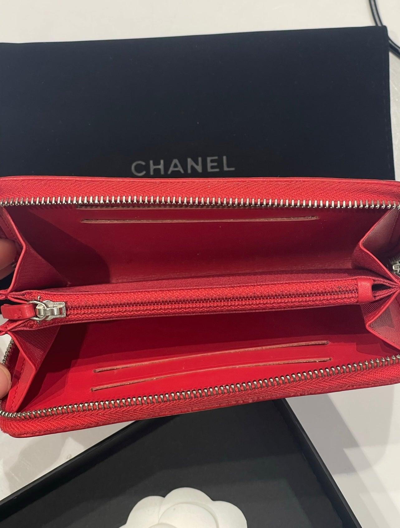 Chanel - Portefeuille Camélia rouge