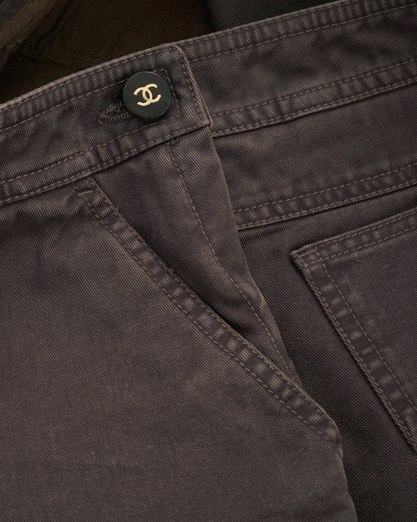 Chanel Denim Black Flared Jeans CC Logo 36  ALC2039
