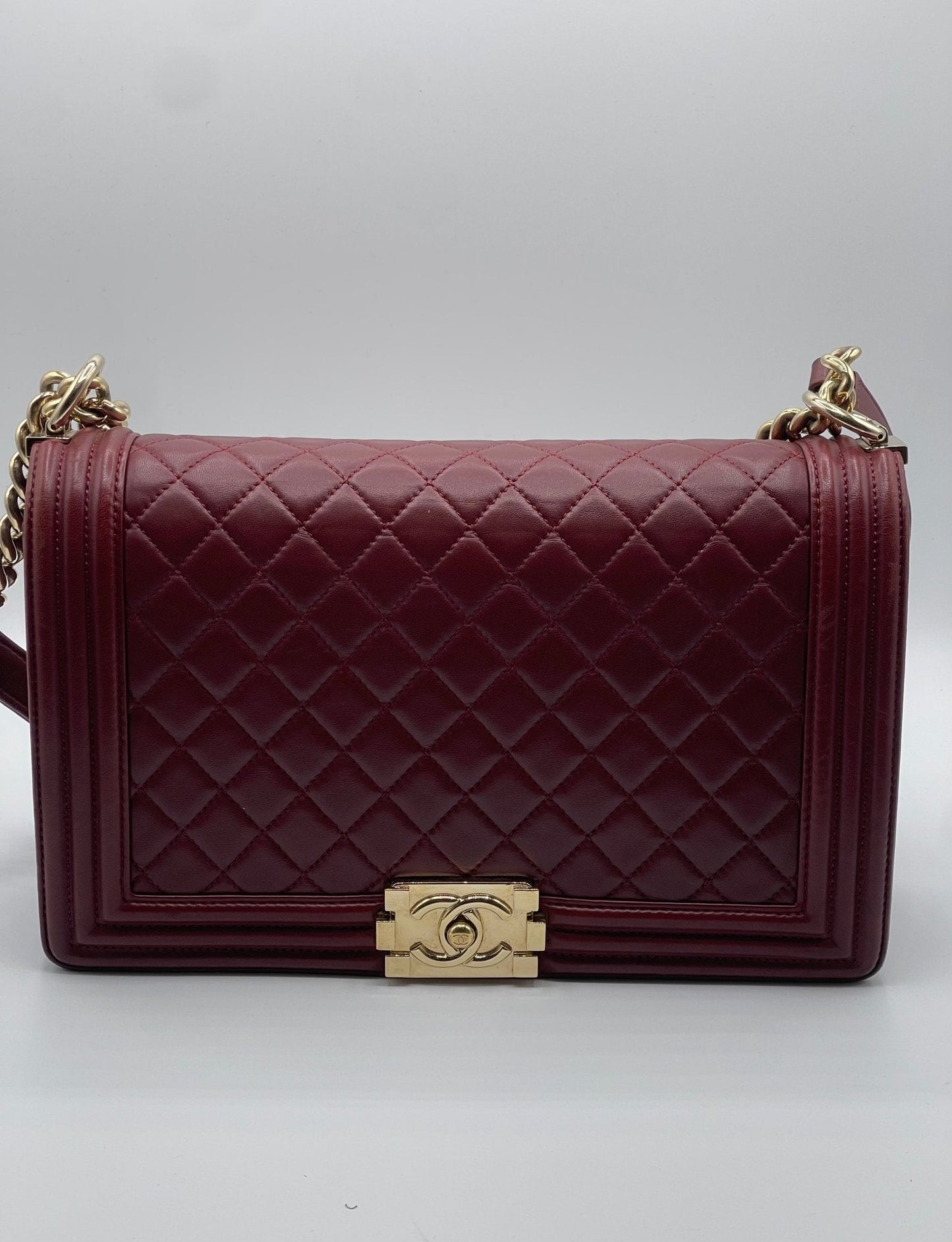 Chanel - Sac Boy 28 bordeaux