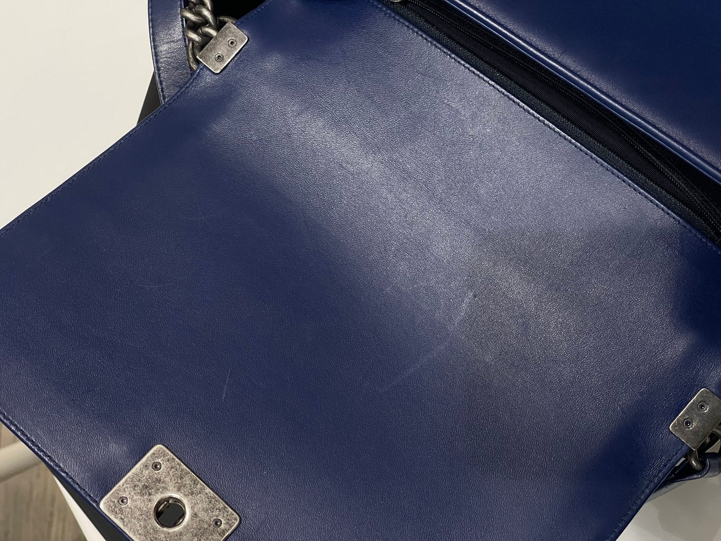Chanel - Sac Boy GM bleu électrique