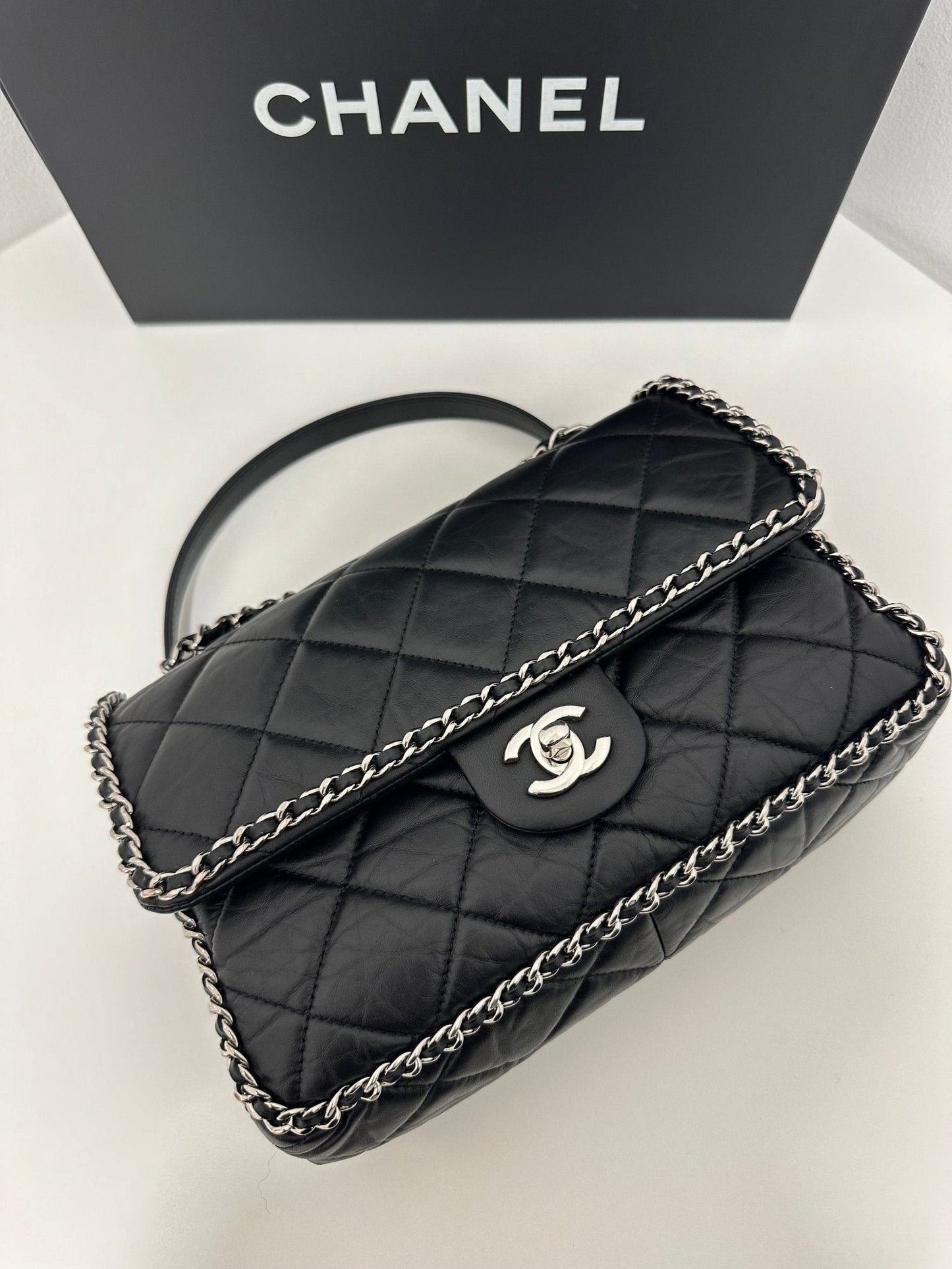 Chanel - Sac Chain Around noir