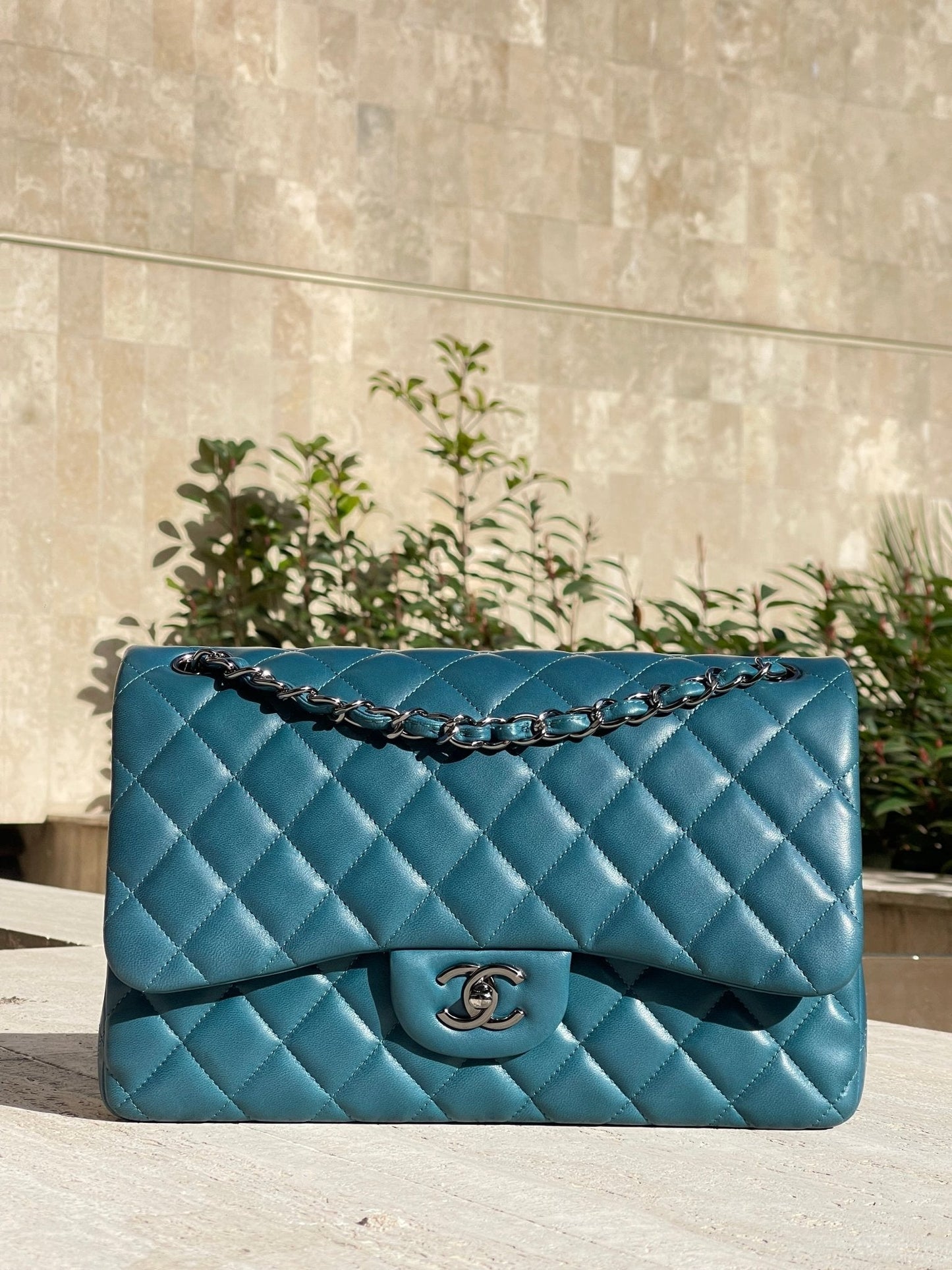 Chanel - Sac classique Jumbo bleu canard
