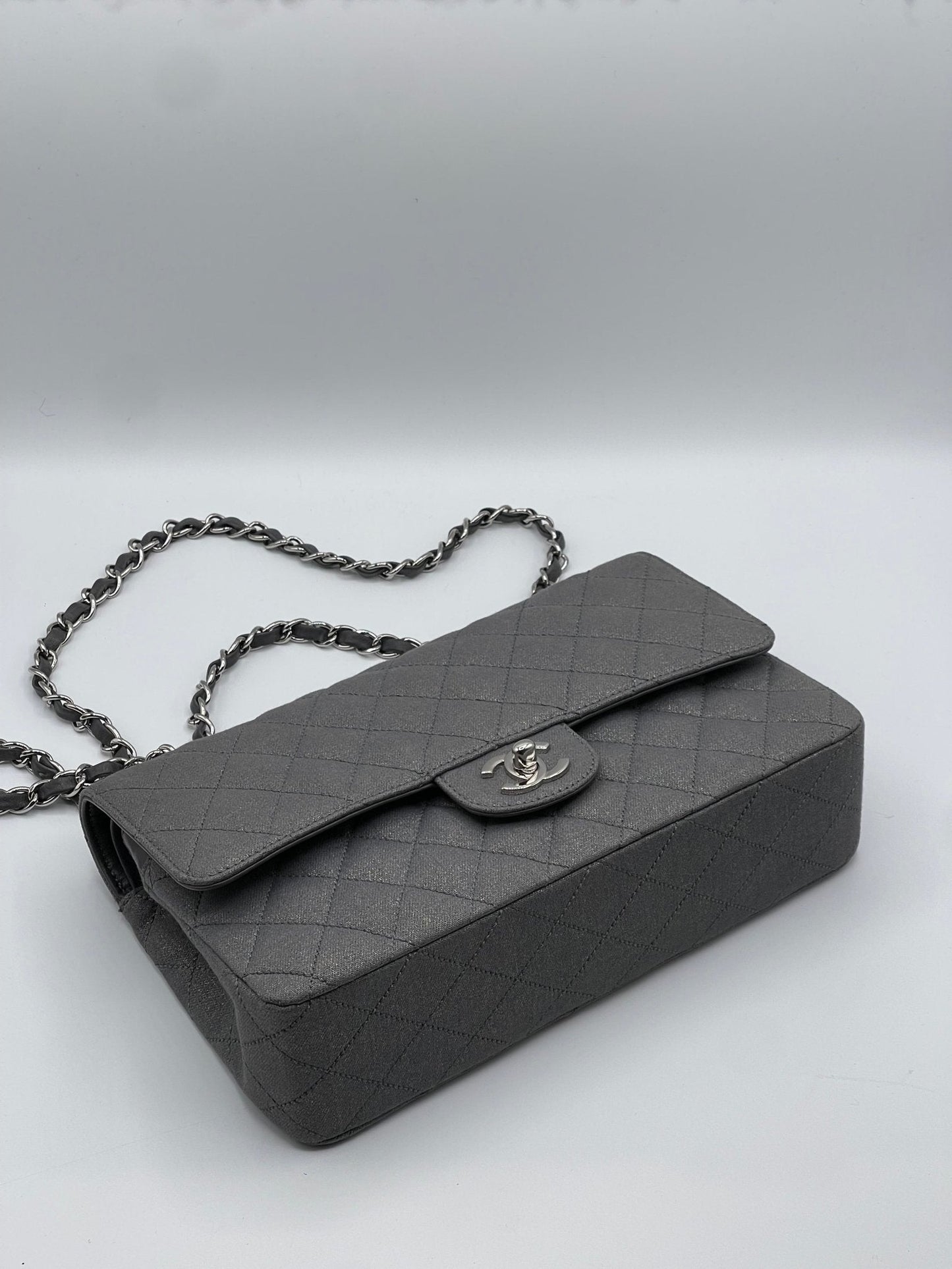 Chanel - Sac classique timeless 25 gris irisé