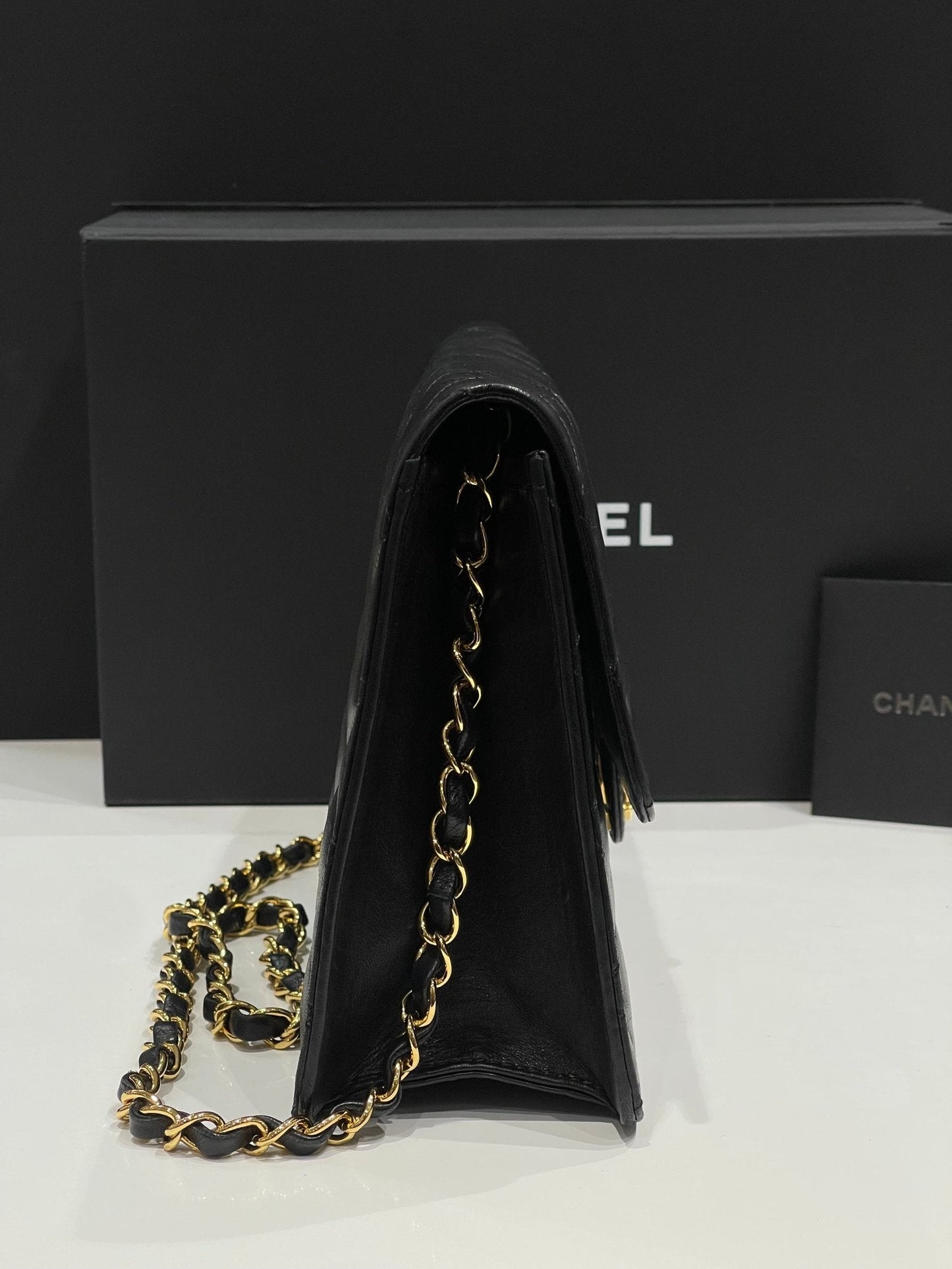 Chanel - sac classique vintage médium cuir noir