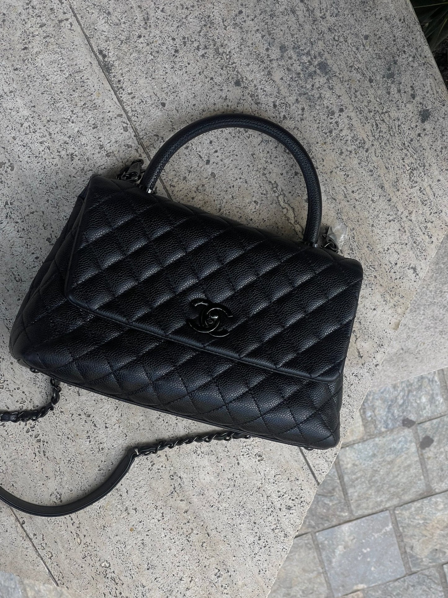Chanel - Sac coco handle cuir caviar noir all black