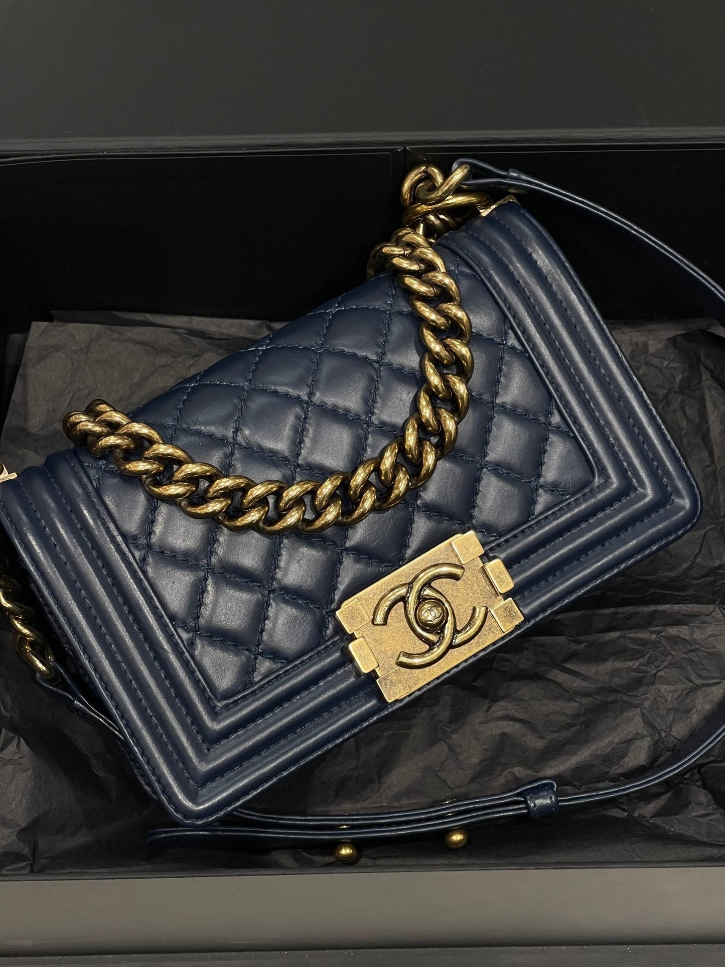 Chanel - Sac Petit Boy bleu nuit