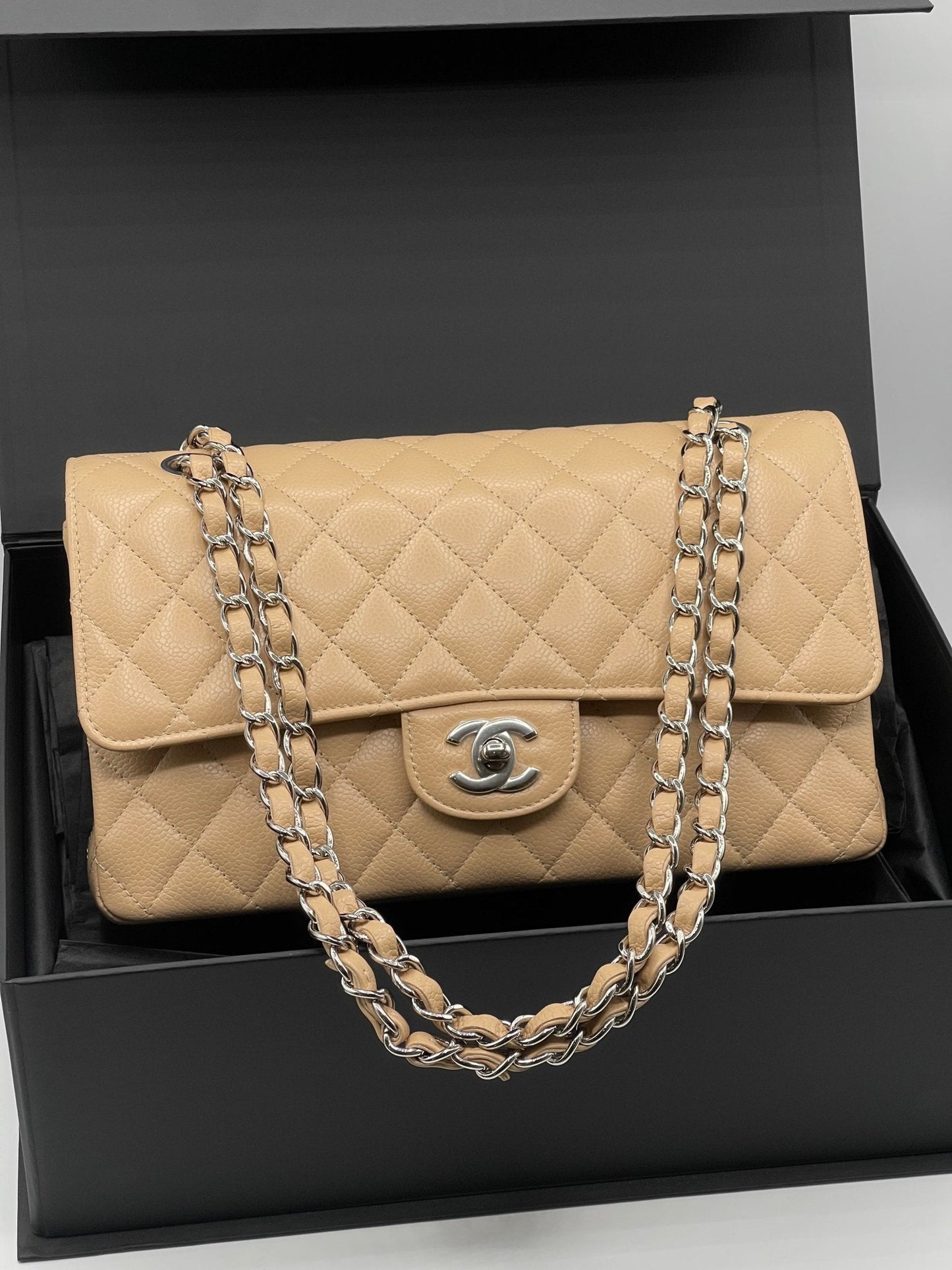 Chanel - Sac Timeless 25 beige caviar