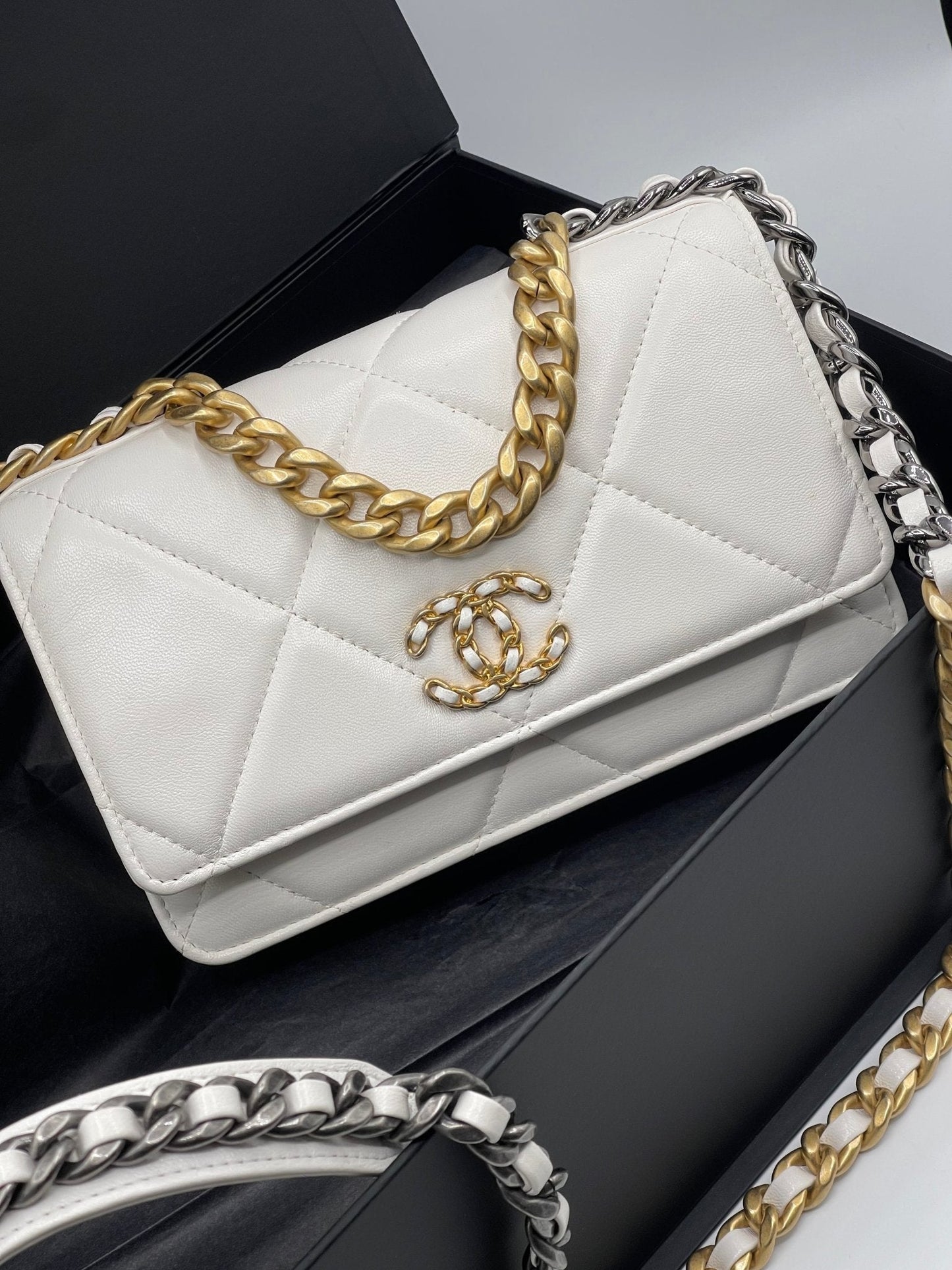 Chanel - Sac wallet on chain 19 blanc